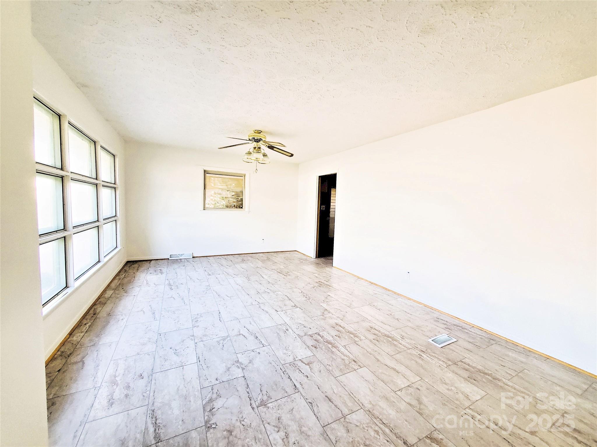 1303 Hunt Street Property Photo 3