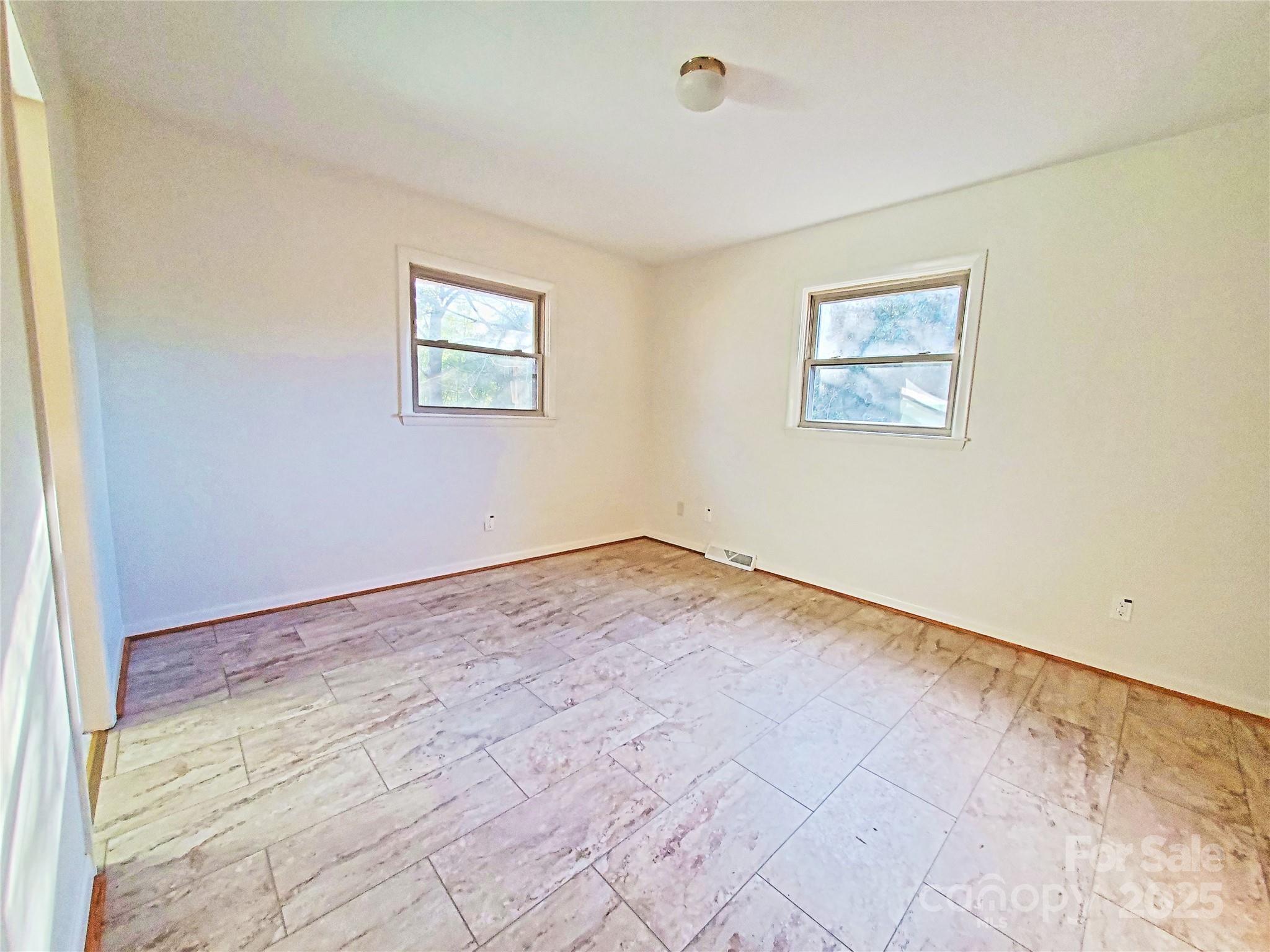 1303 Hunt Street Property Photo 8