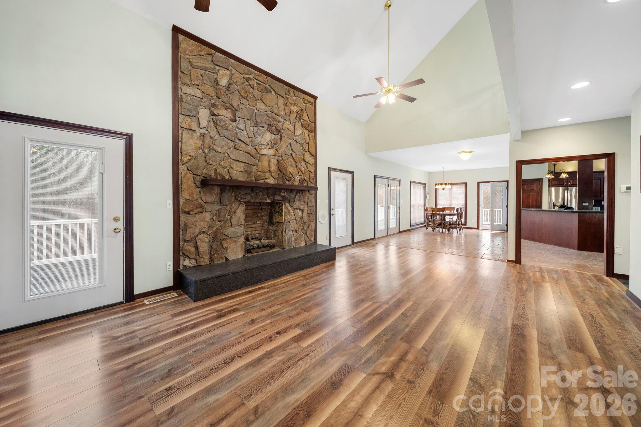 6650 Dellwood Drive Property Photo 4