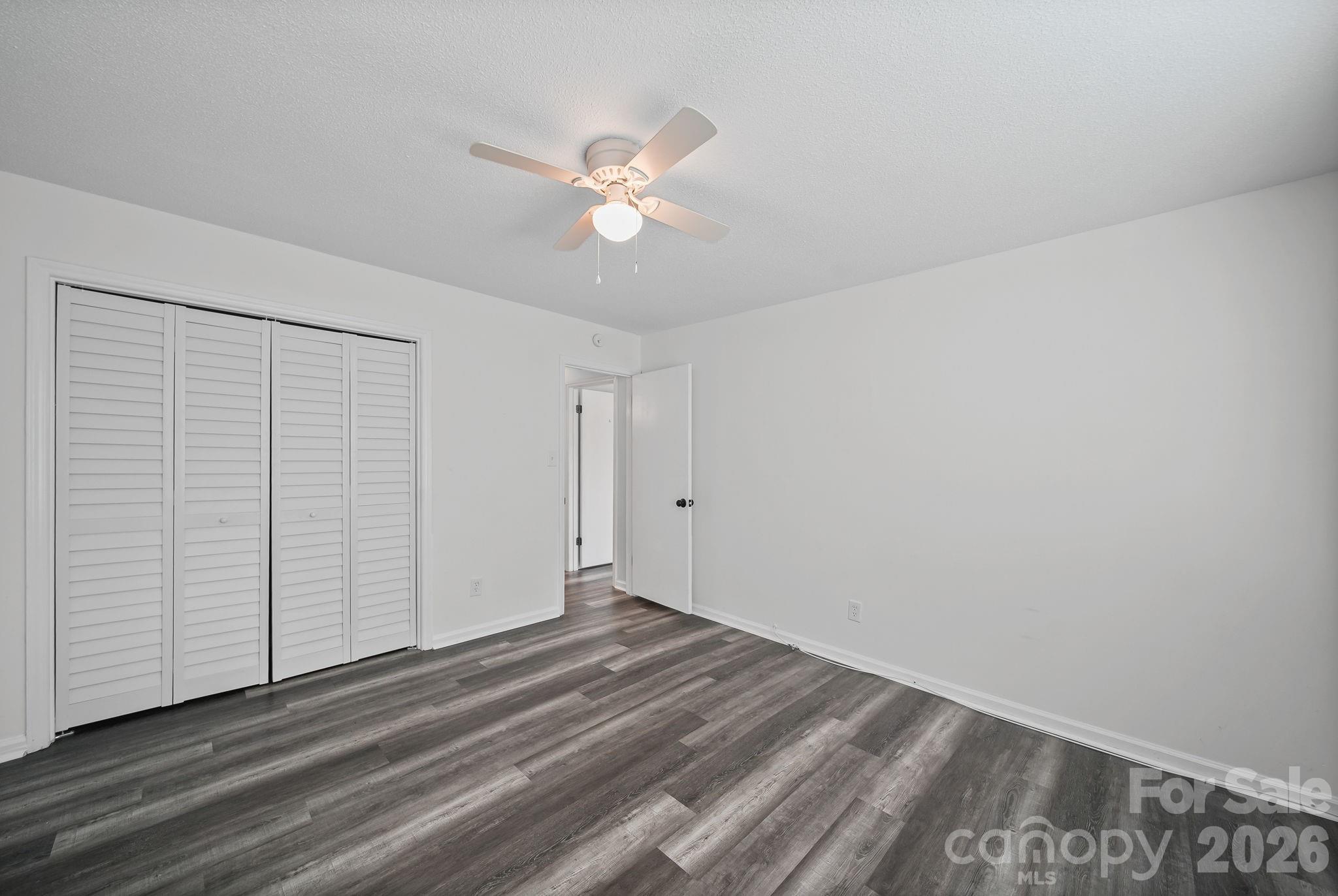 855 Nottingham Drive 65 Property Photo 15