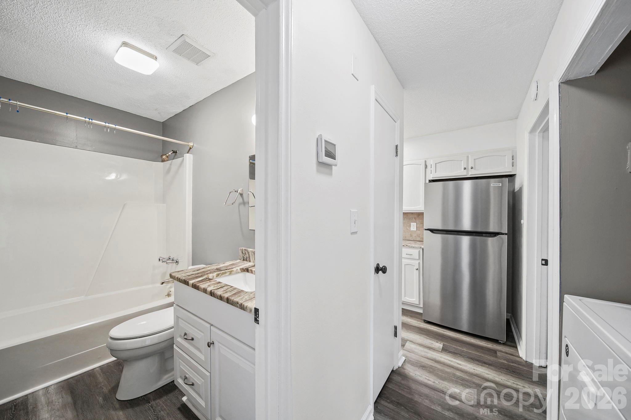 855 Nottingham Drive 65 Property Photo 17
