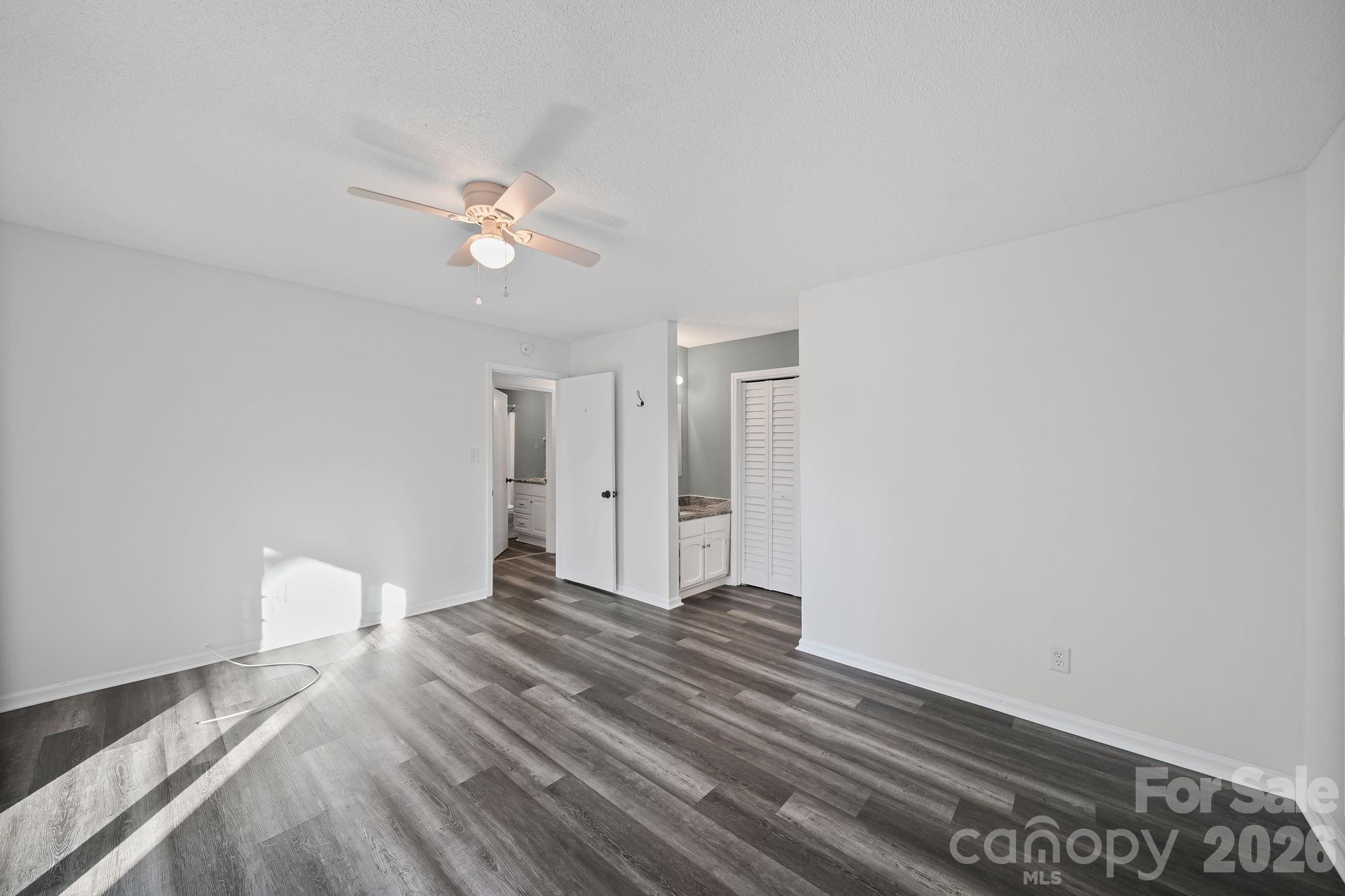 855 Nottingham Drive 65 Property Photo 21