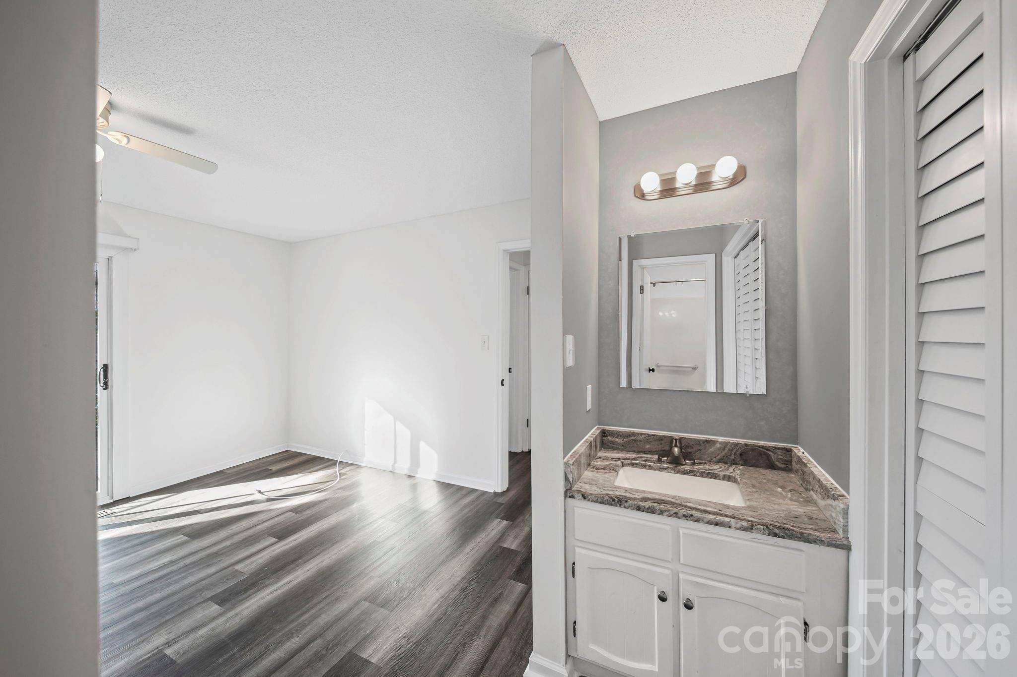 855 Nottingham Drive 65 Property Photo 24