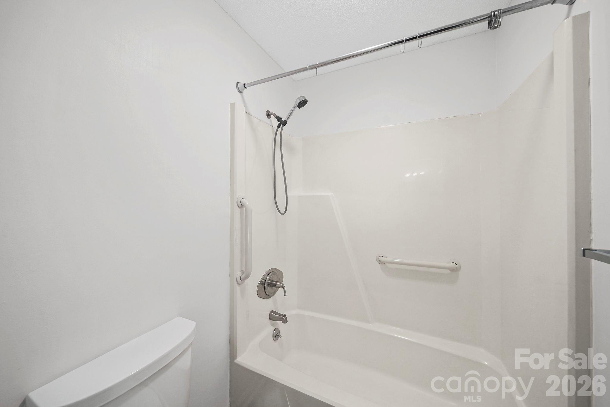 855 Nottingham Drive 65 Property Photo 25