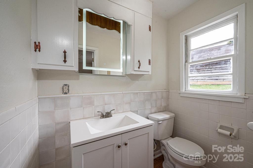 3398 Shamrock Heights Property Photo 24