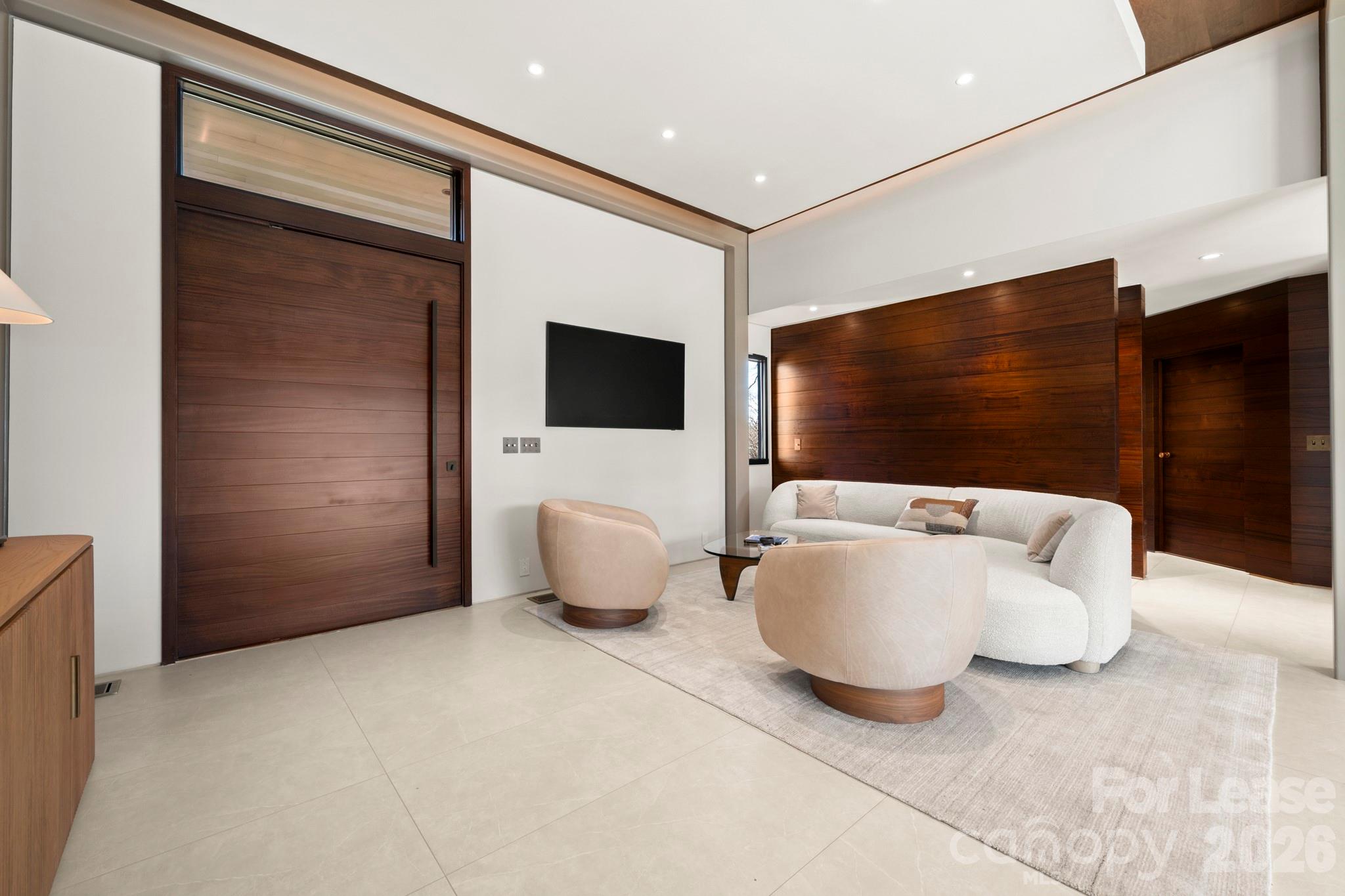 1709 Dearmon Drive Property Photo 6
