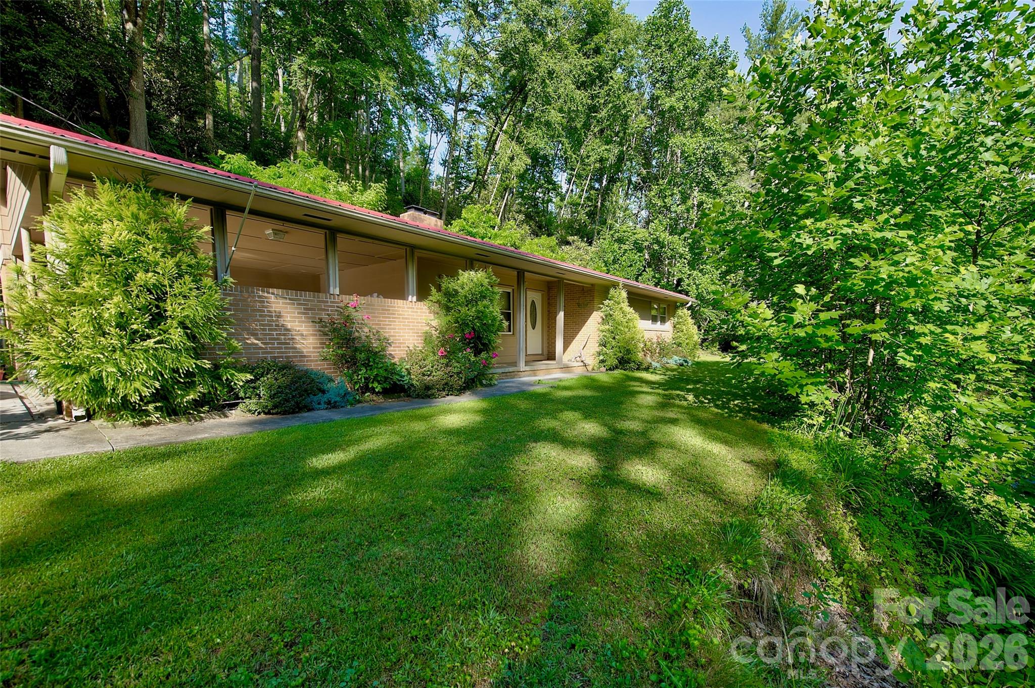 583 Deer Park Lake Road Property Photo 3