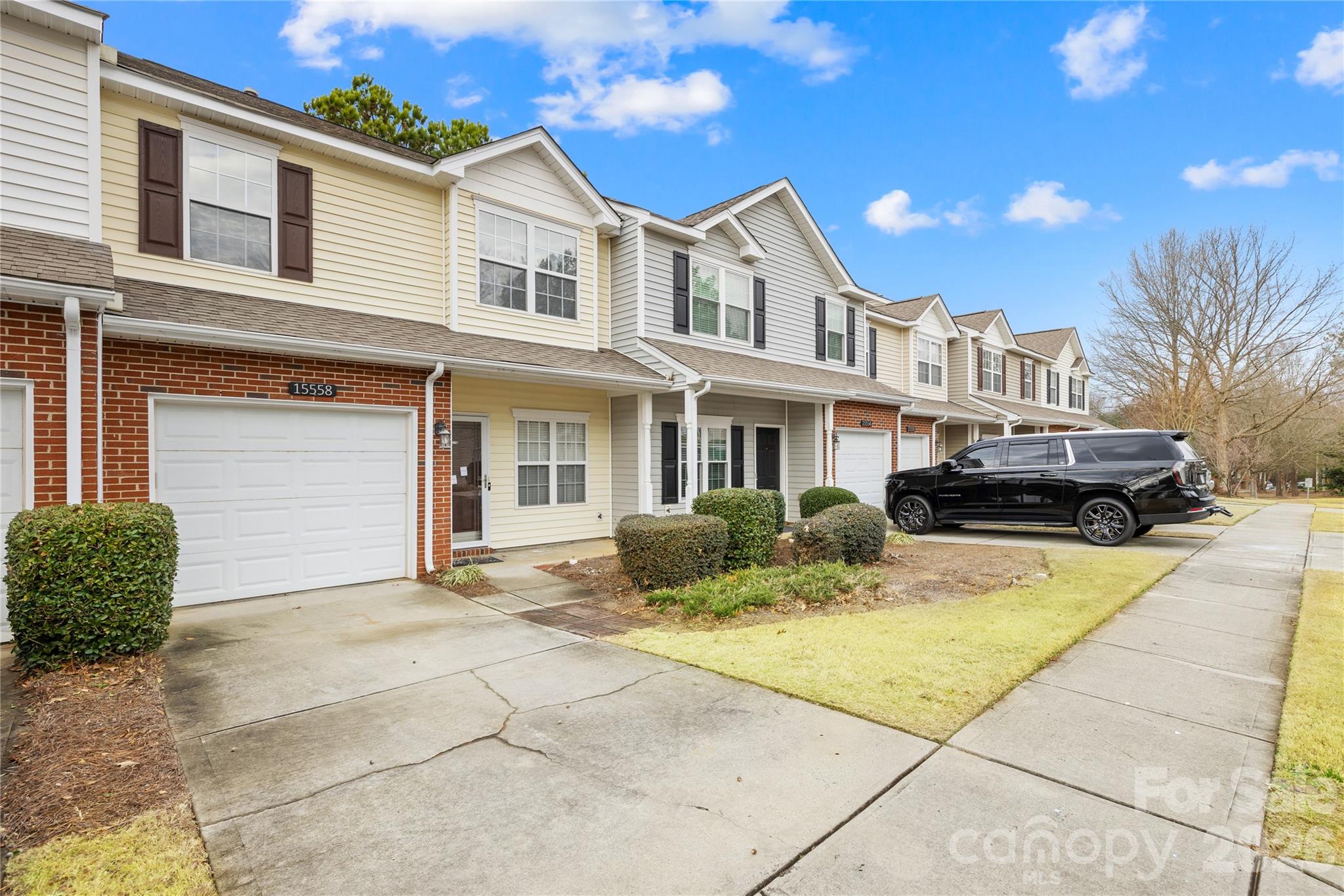 15558 Stronvar House Lane Property Photo 2