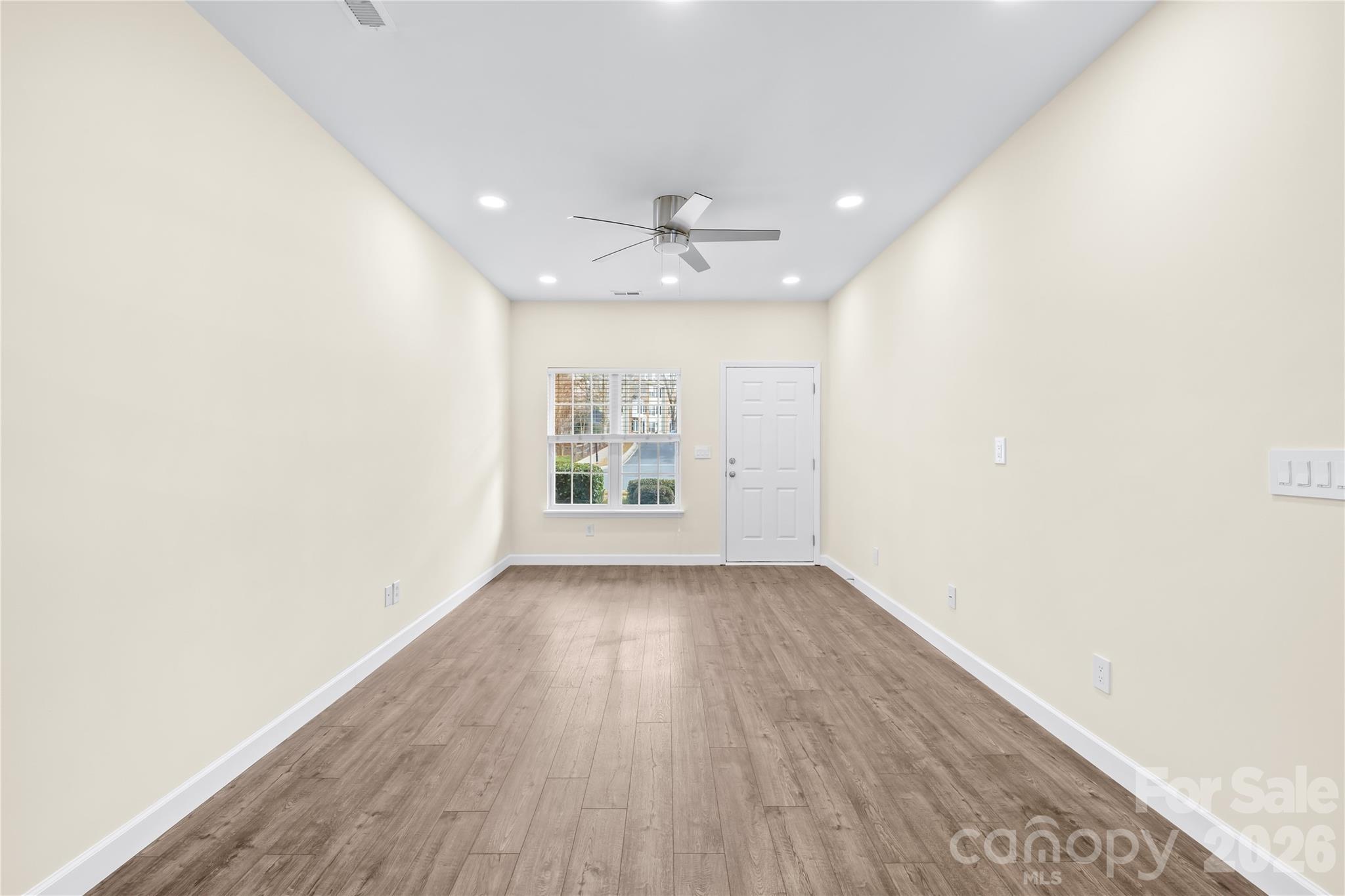 15558 Stronvar House Lane Property Photo 8