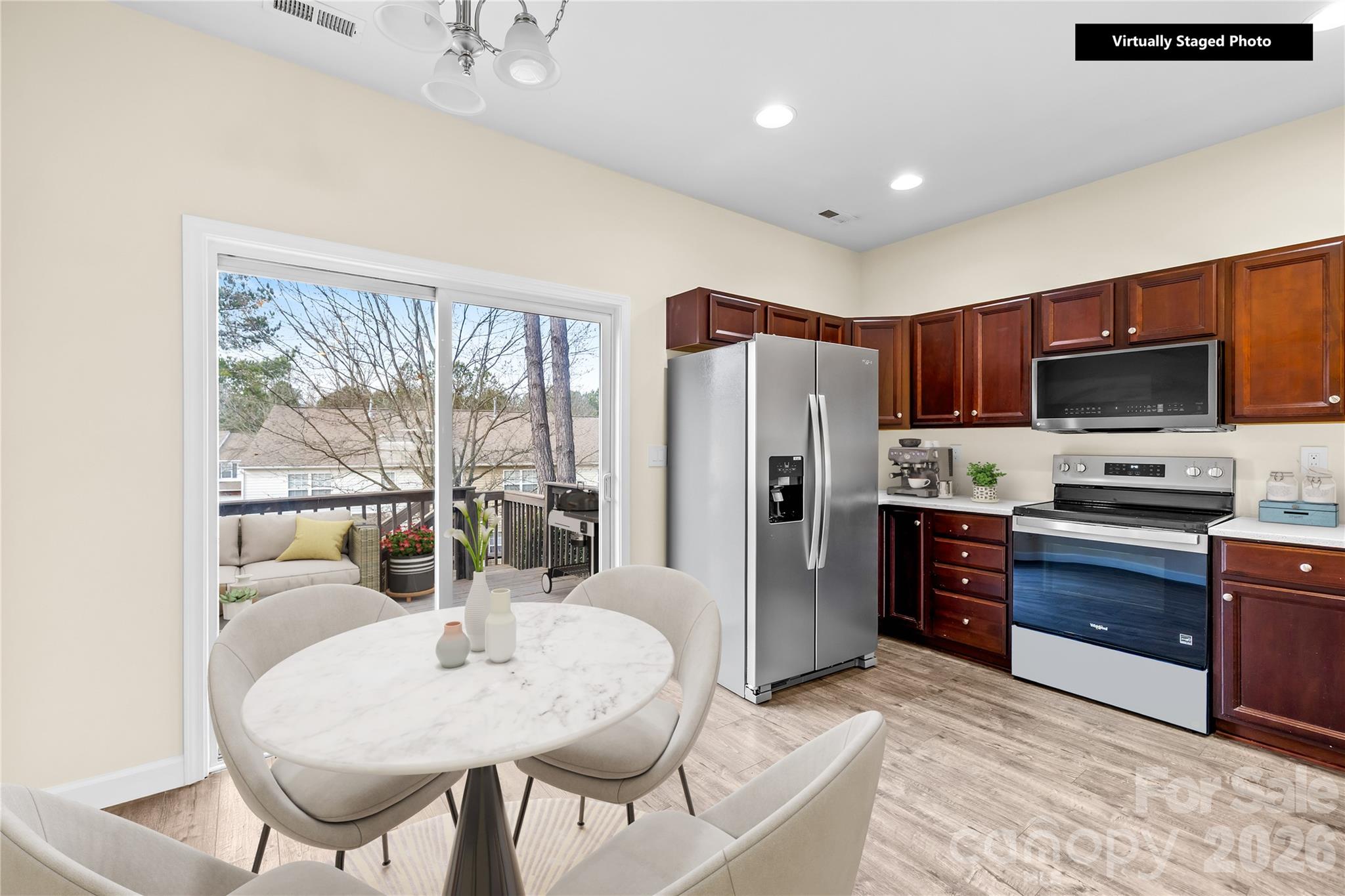 15558 Stronvar House Lane Property Photo 10