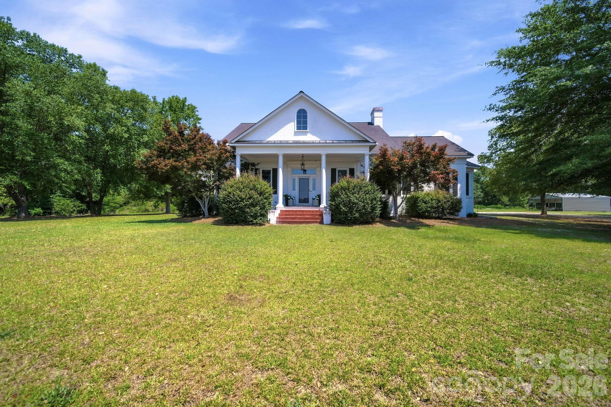 1004 Four Mile Loop Property Photo 1