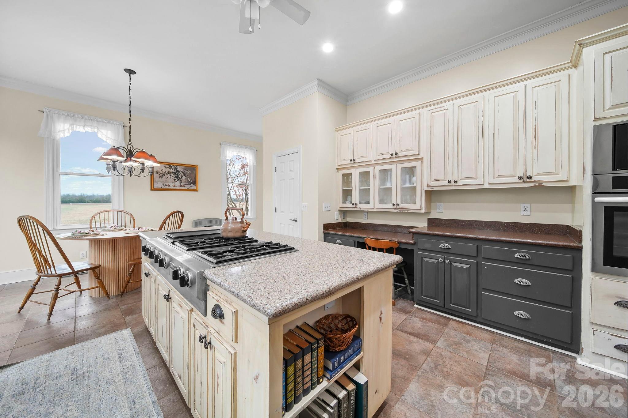 1004 Four Mile Loop Property Photo 6