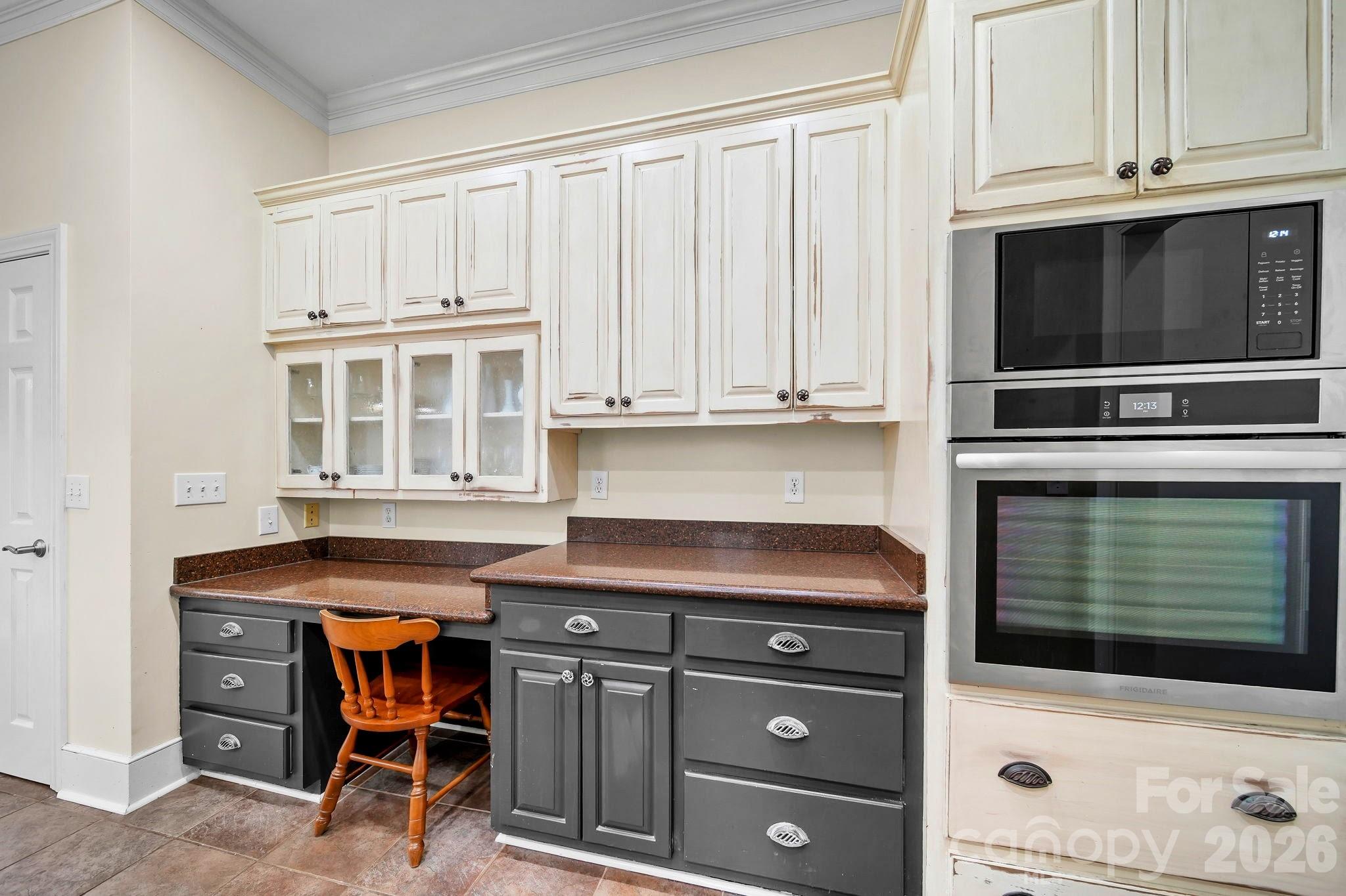 1004 Four Mile Loop Property Photo 9