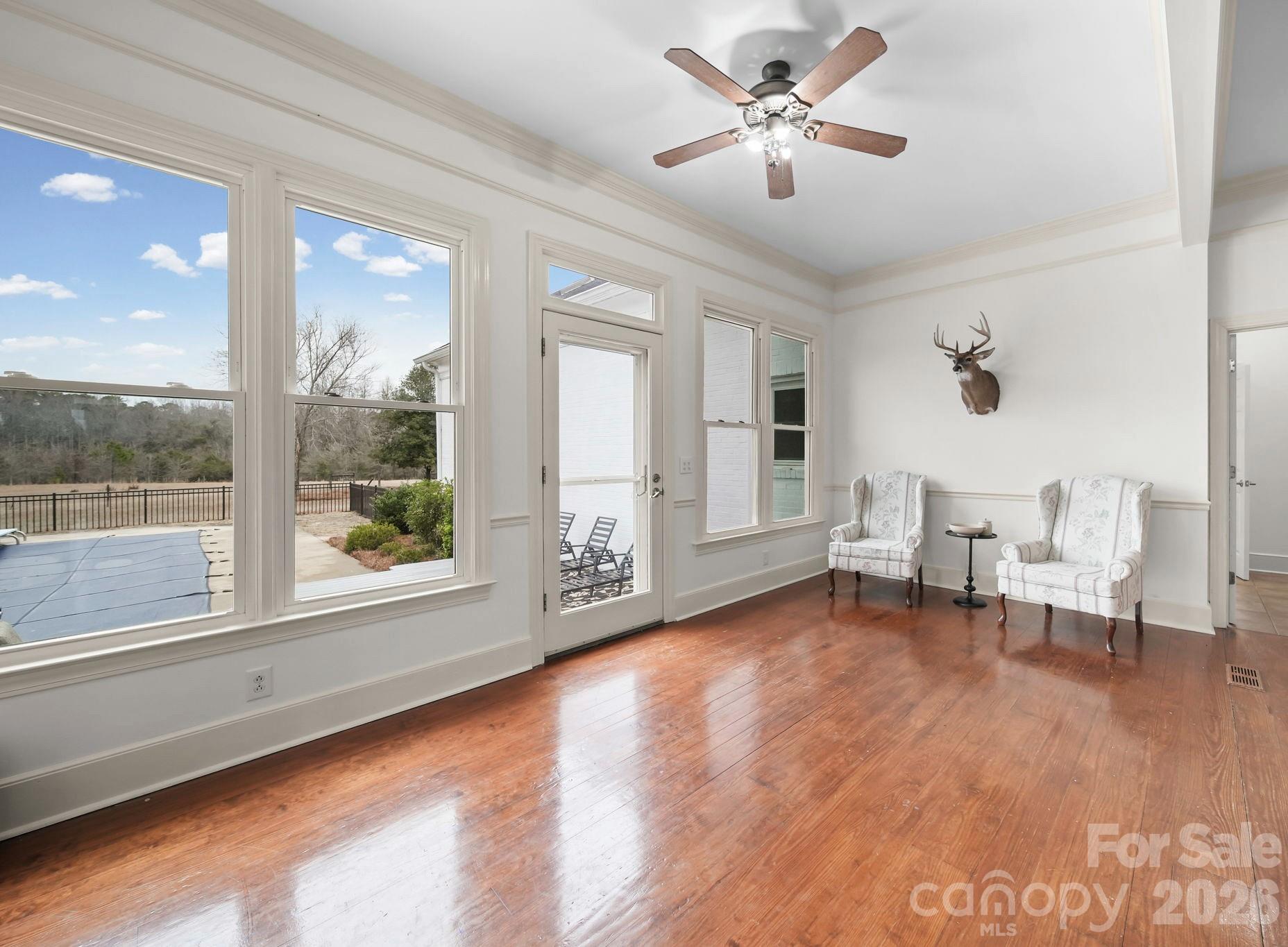 1004 Four Mile Loop Property Photo 15