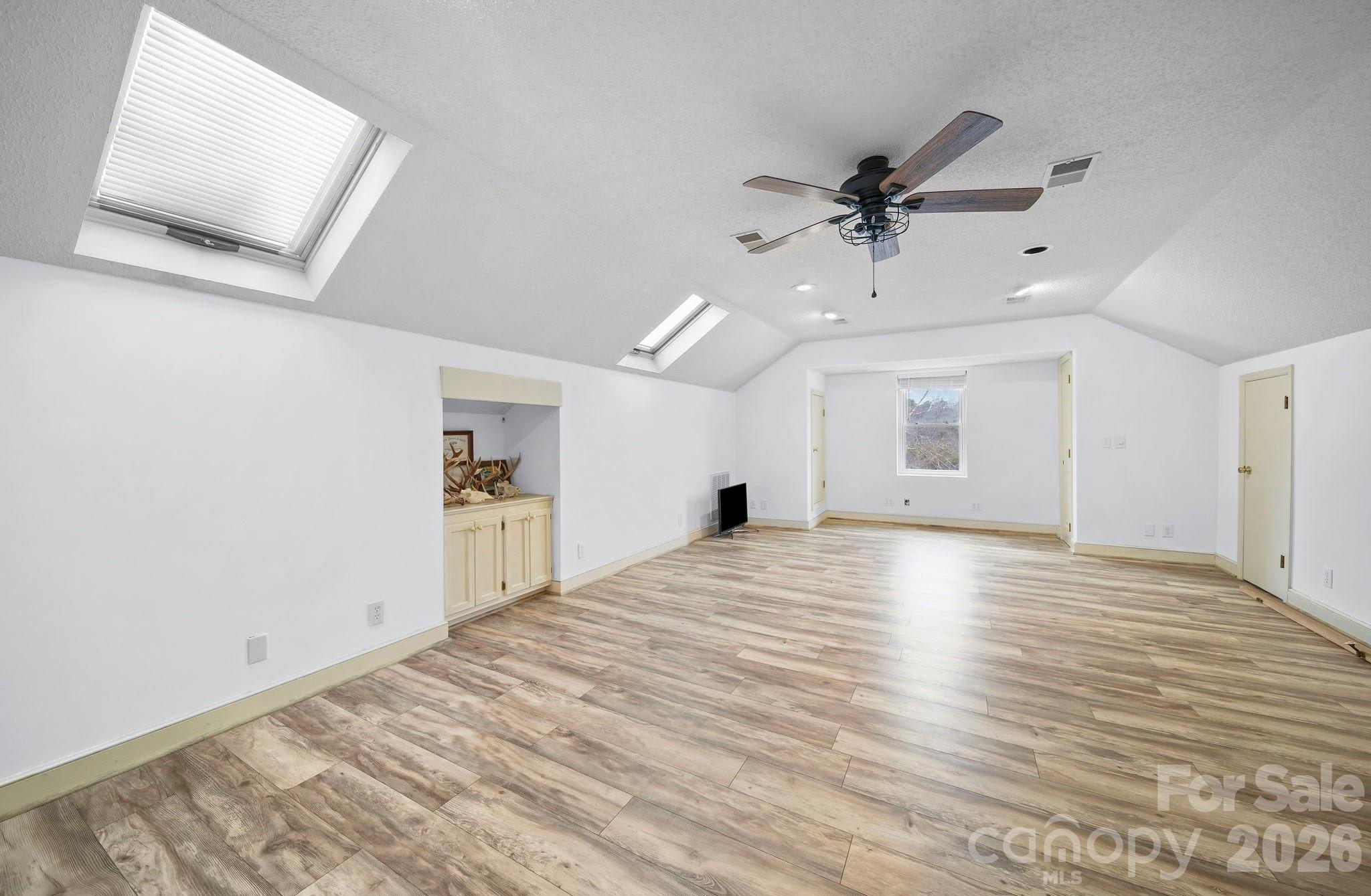 1004 Four Mile Loop Property Photo 23