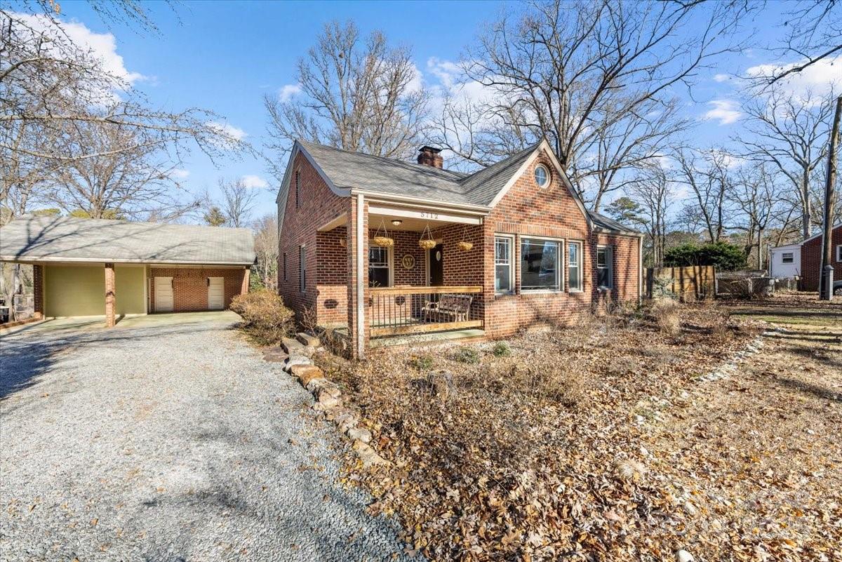 5712 Oak Drive Property Photo 3