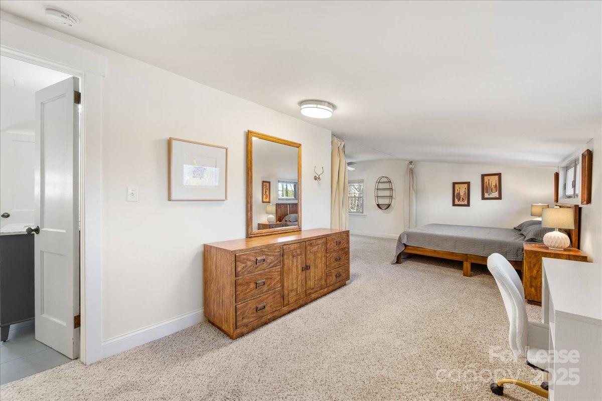 5712 Oak Drive Property Photo 24
