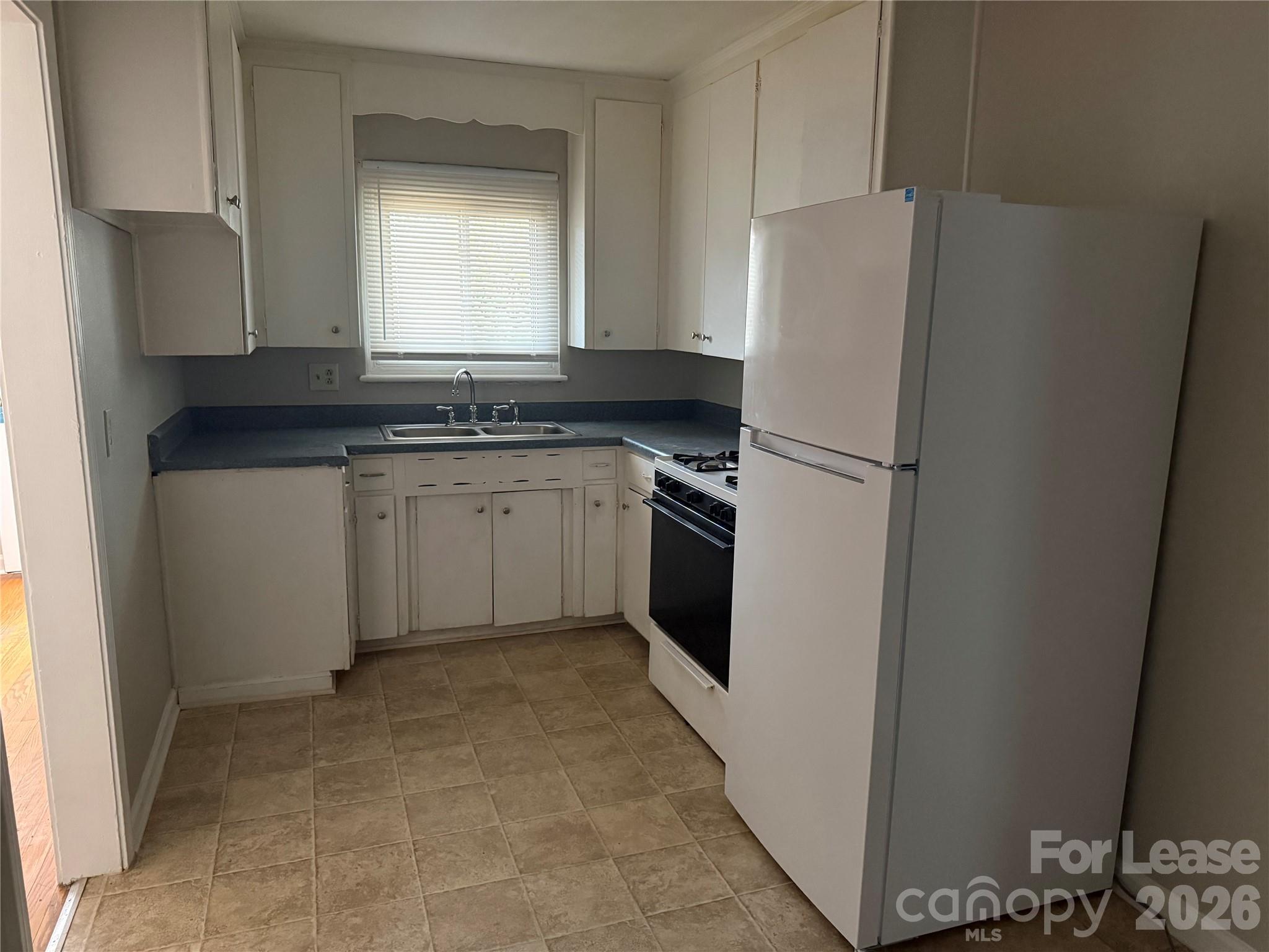 833 4th Avenue Property Photo 2