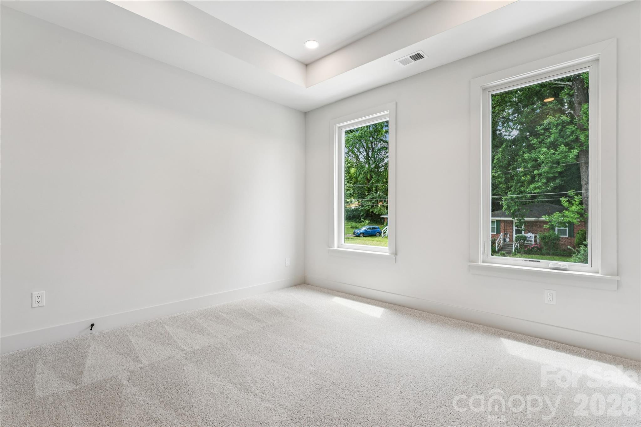 2412 Crestview Drive Property Photo 21