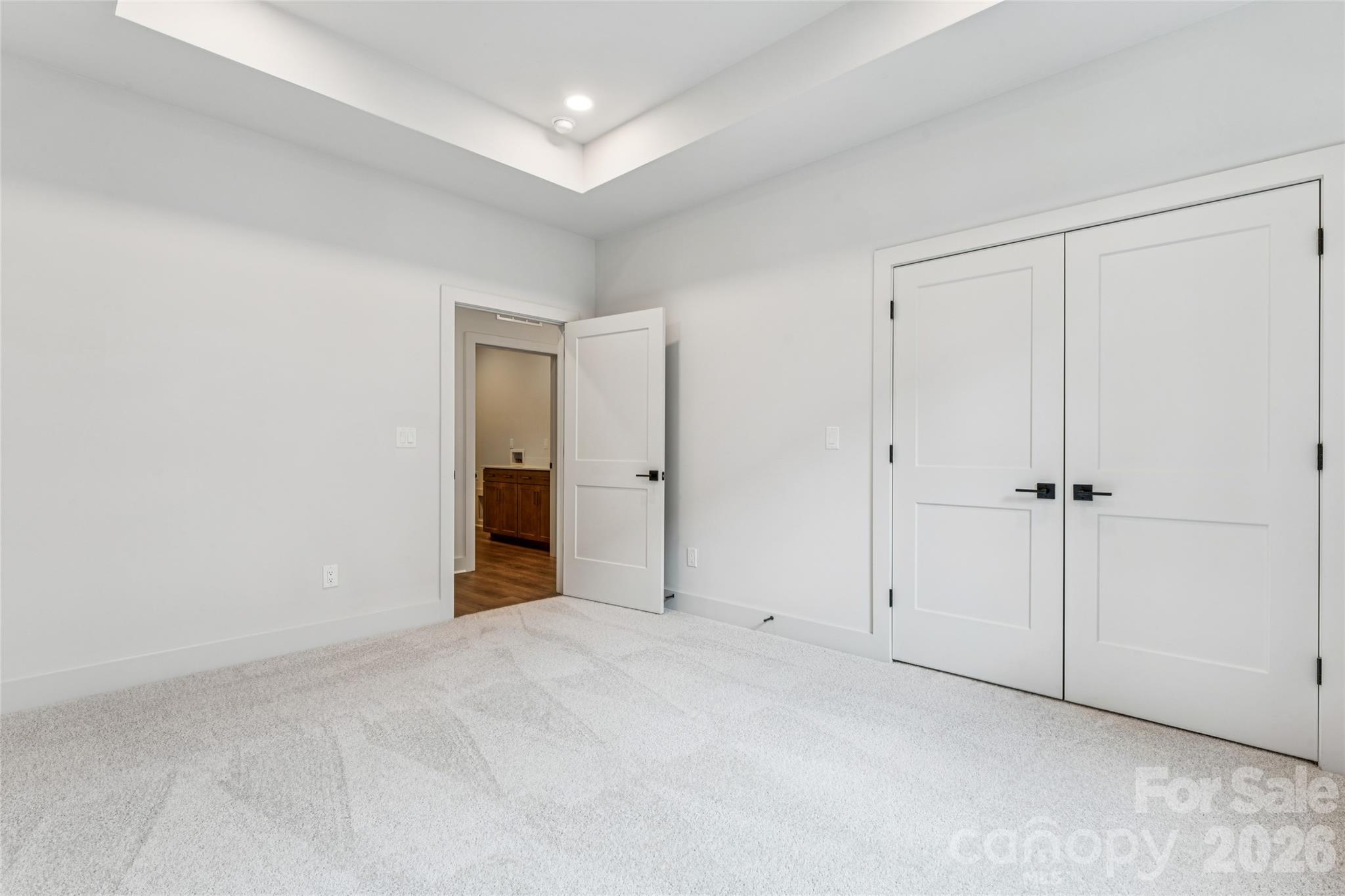 2412 Crestview Drive Property Photo 25