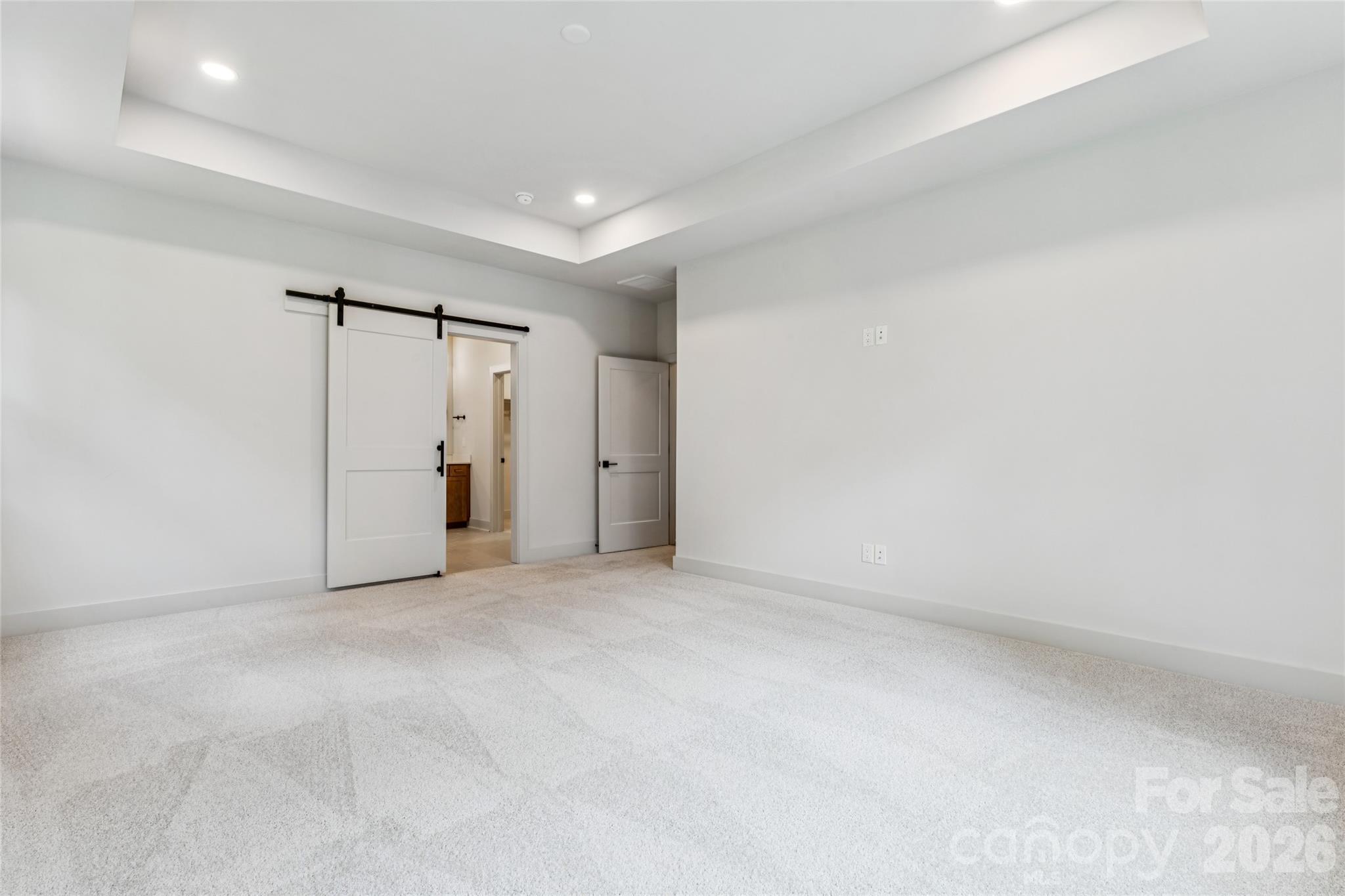 2412 Crestview Drive Property Photo 27