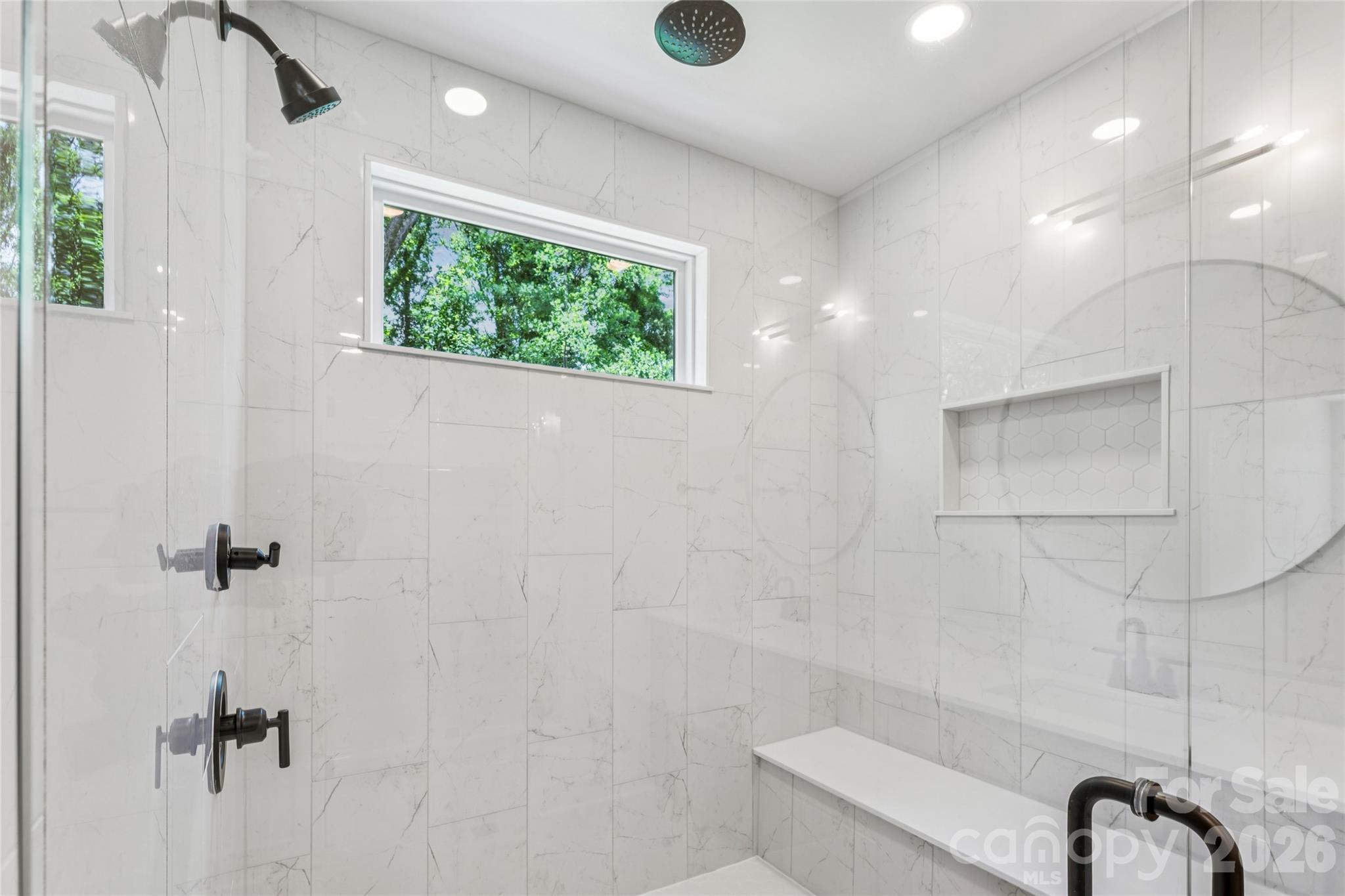 2412 Crestview Drive Property Photo 31