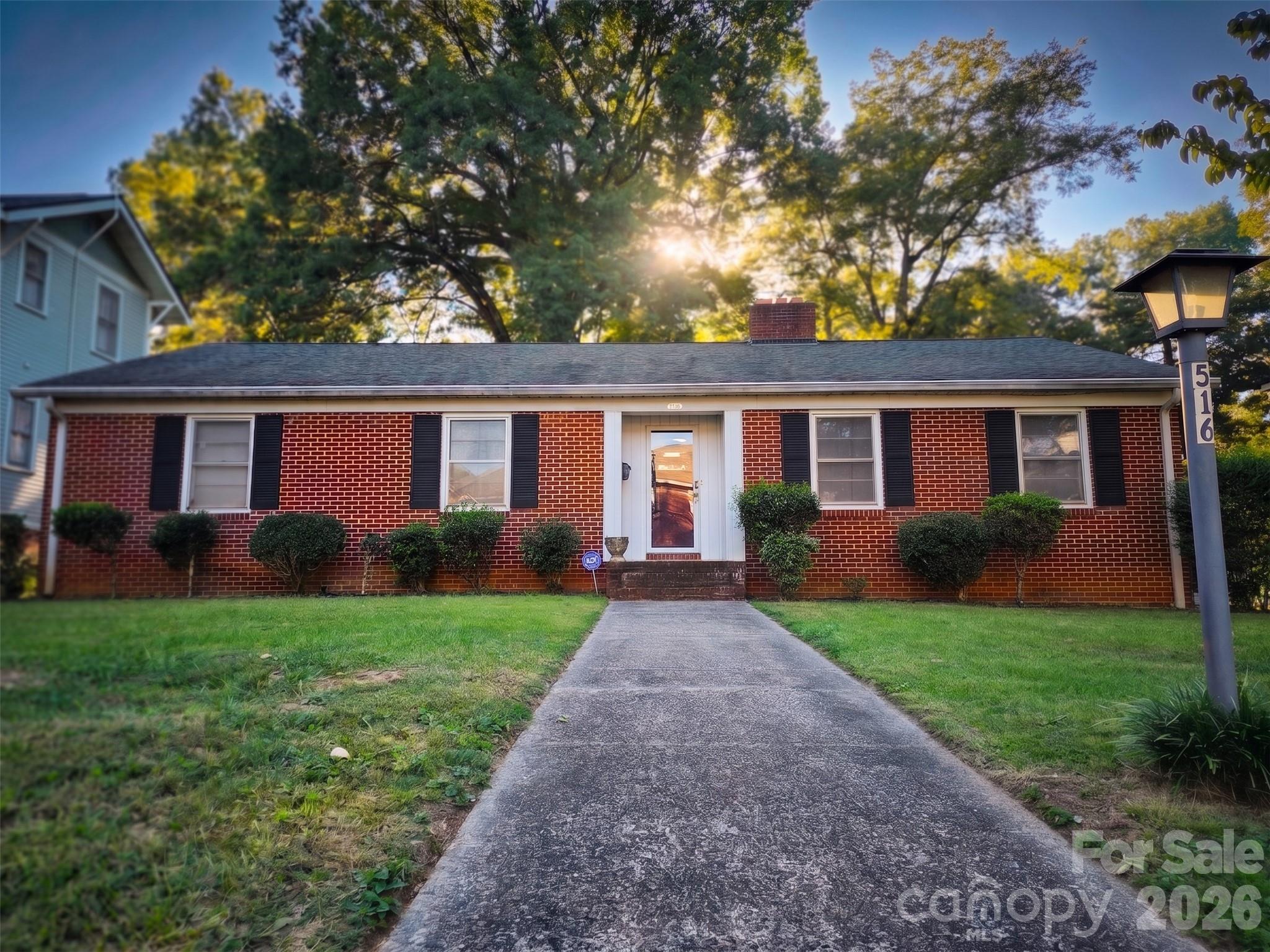 516 S Mulberry Street Property Photo 1