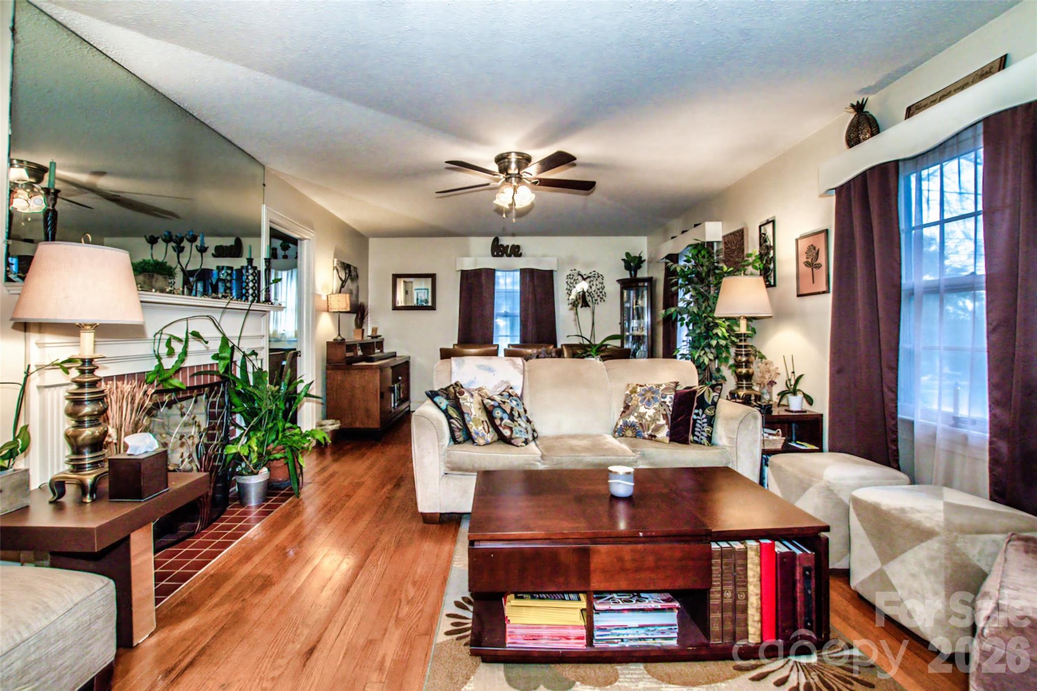 516 S Mulberry Street Property Photo 9