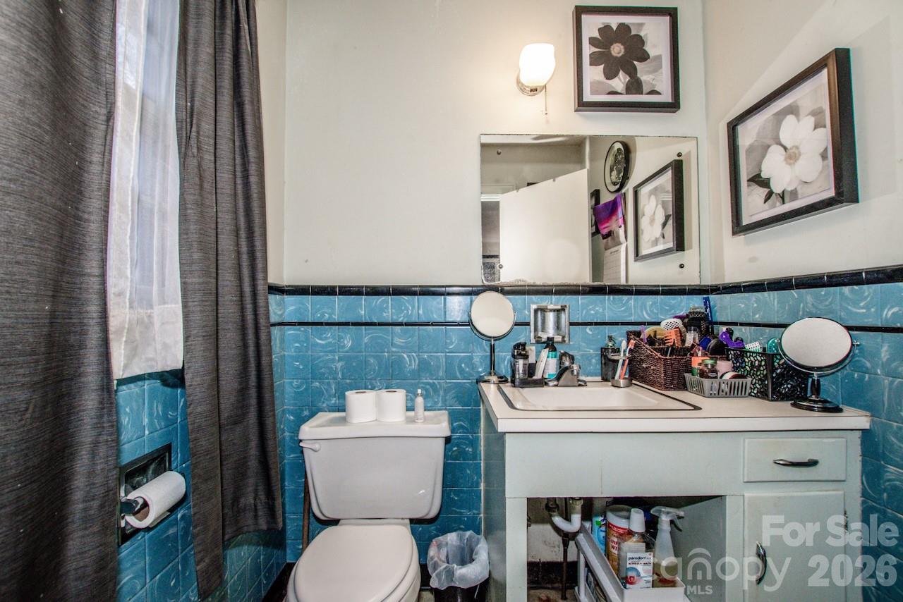 516 S Mulberry Street Property Photo 19