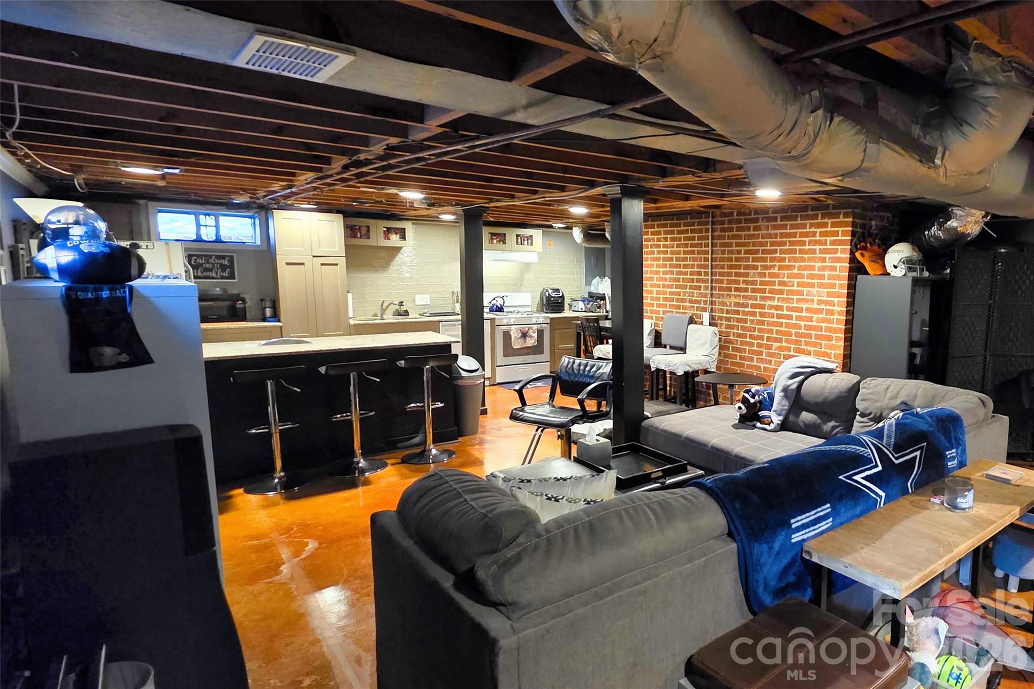 516 S Mulberry Street Property Photo 23
