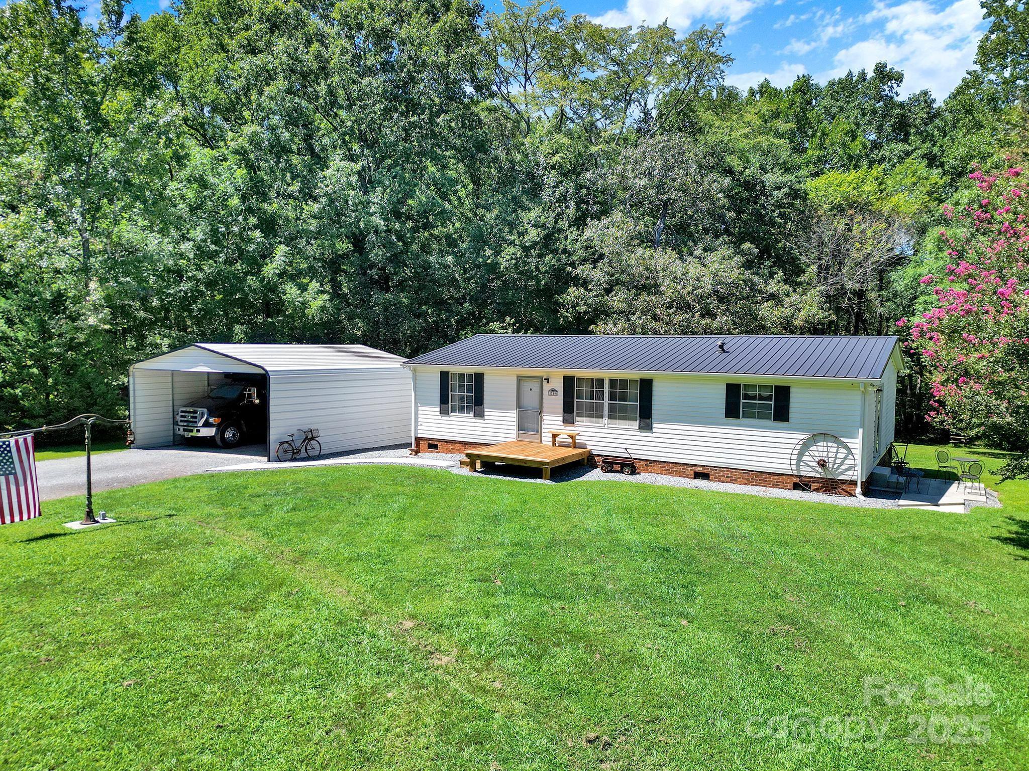 1219 Neely Smith Lane Property Photo 3