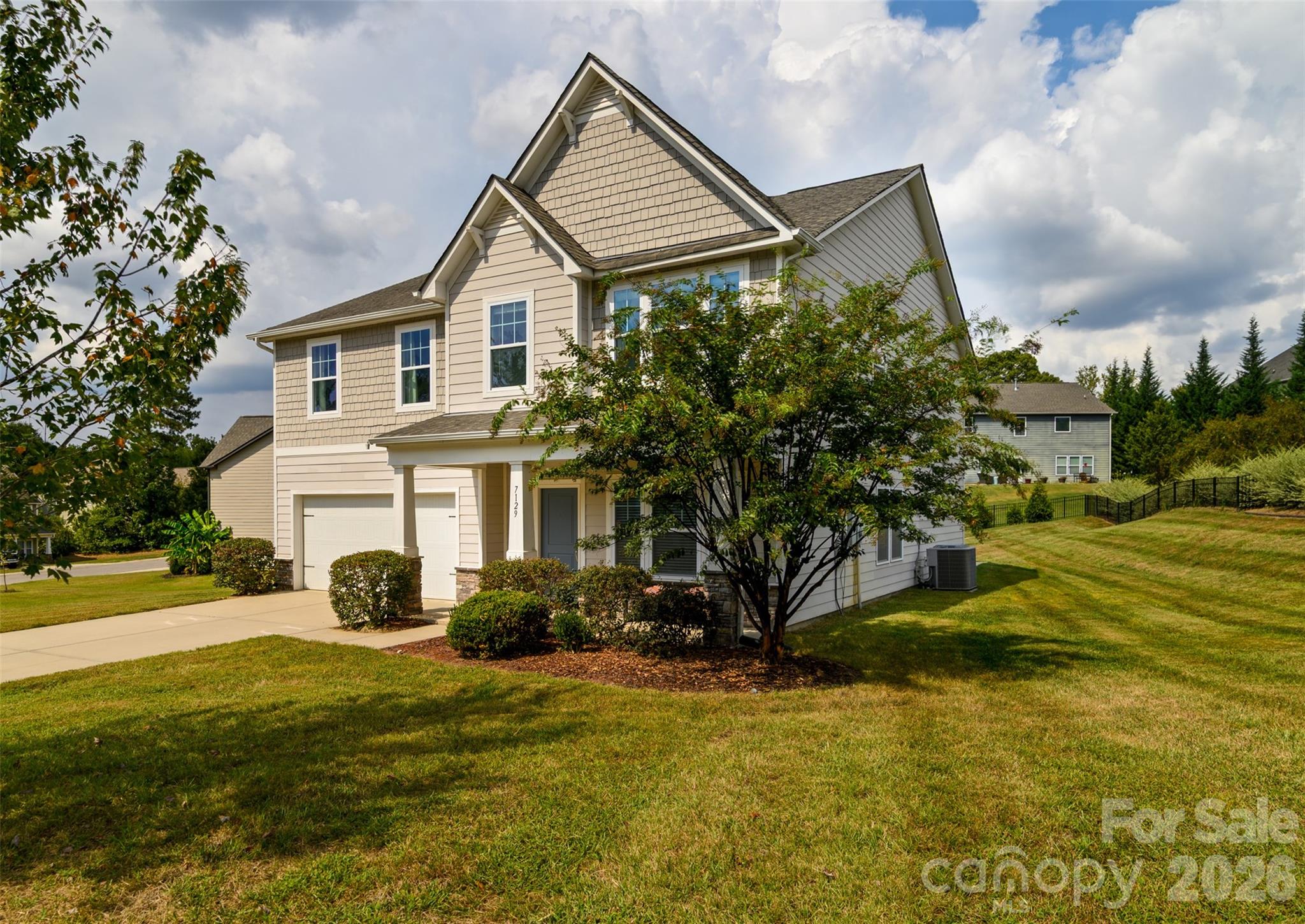 7129 Dove Field Lane Property Photo 2