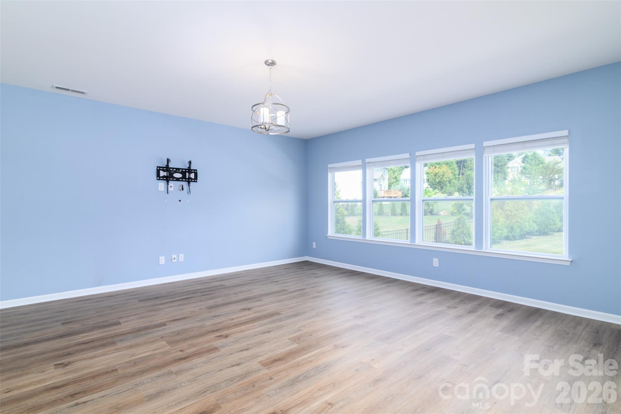 7129 Dove Field Lane Property Photo 14