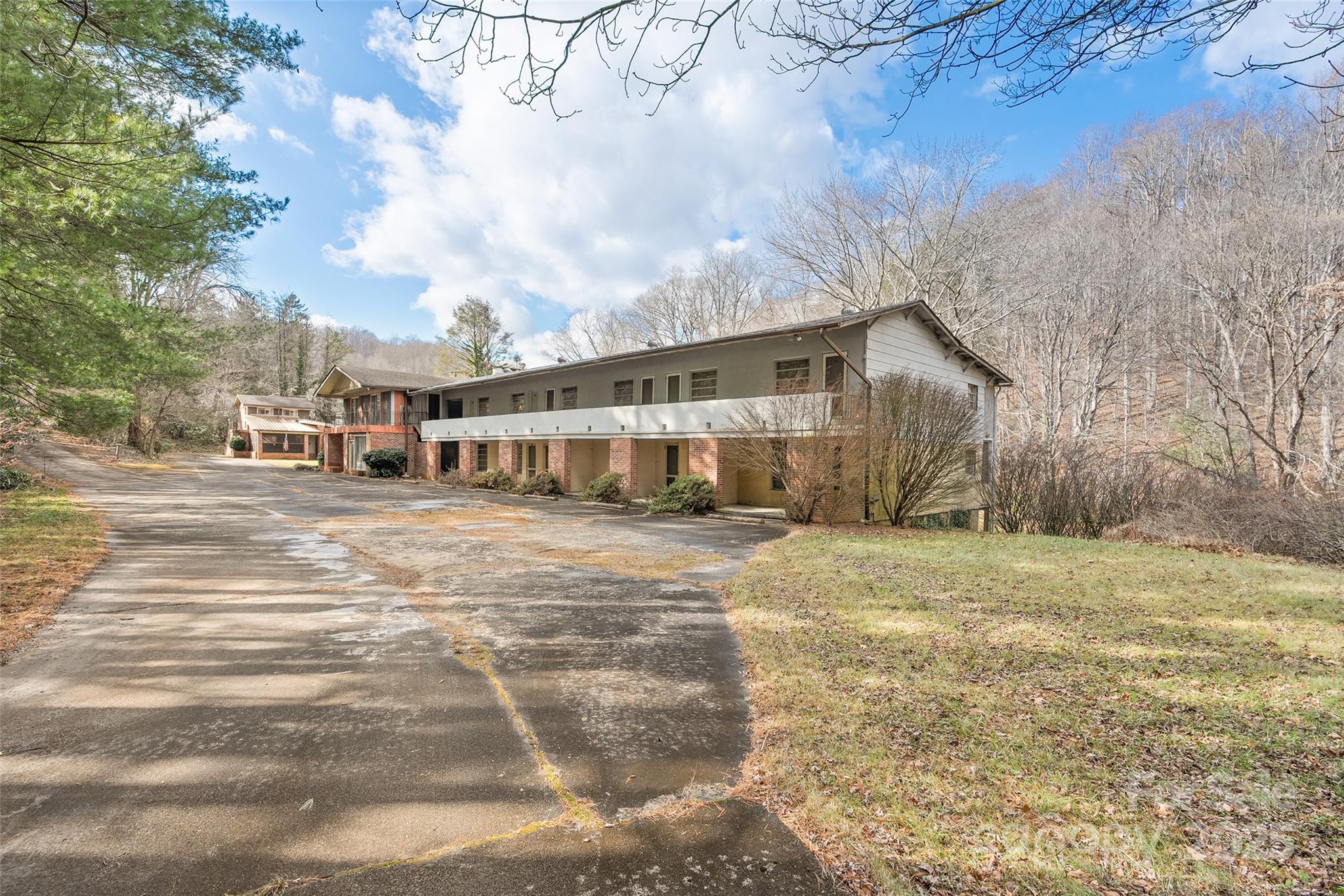 20826 Great Smoky Mountain Expressway Property Photo 1