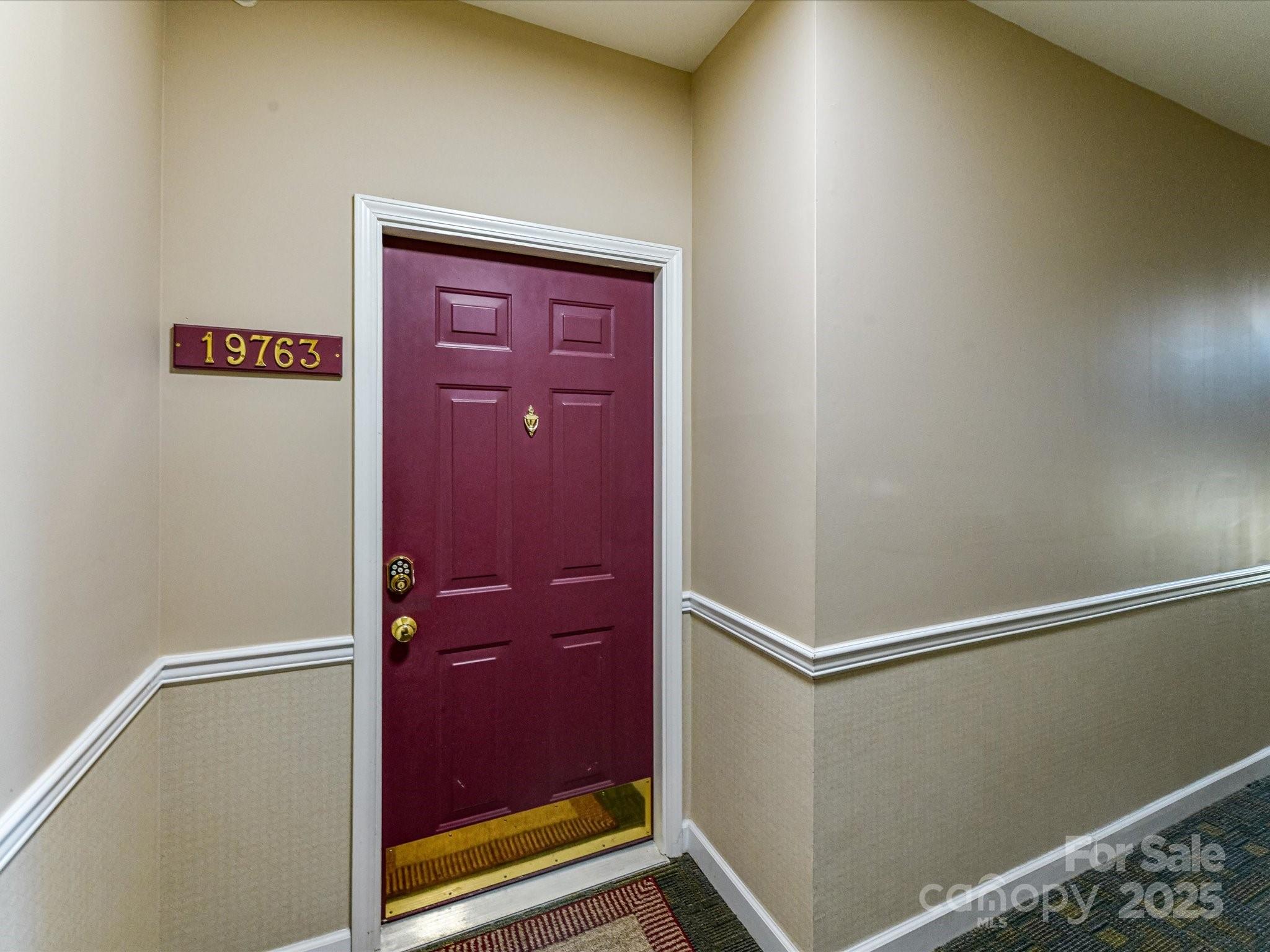 19763 Deer Valley Drive Property Photo 4
