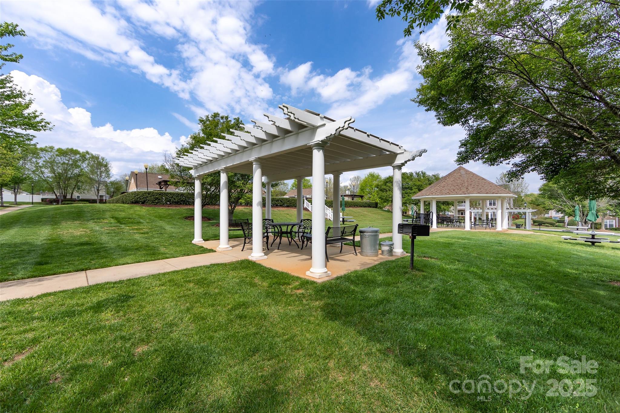 19763 Deer Valley Drive Property Photo 33