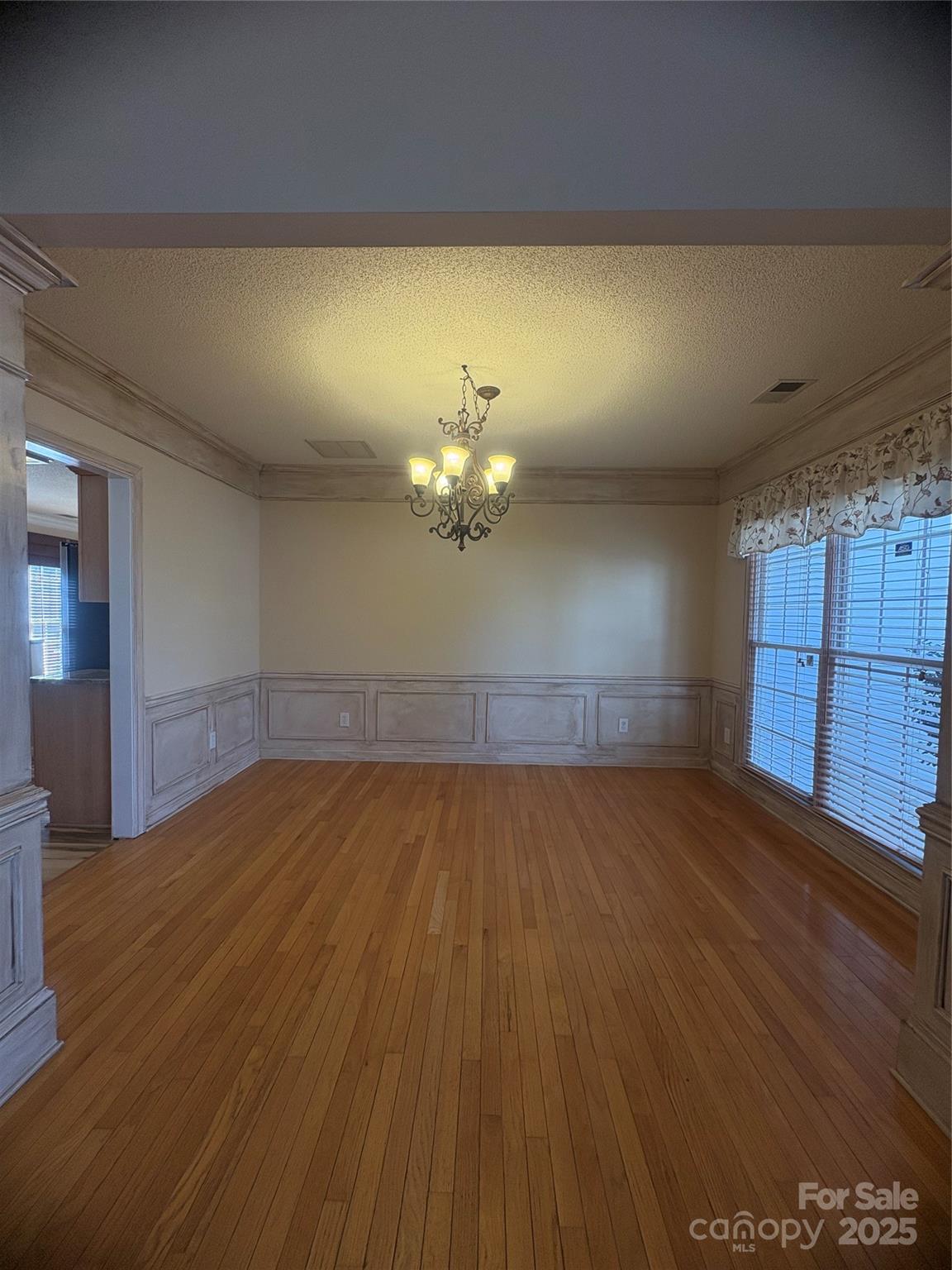 5828 Swanston Drive Property Photo 10