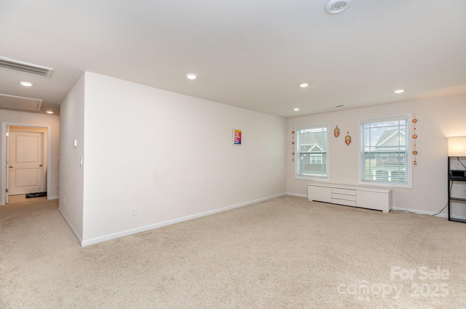 9727 White Chapel Drive Property Photo 15