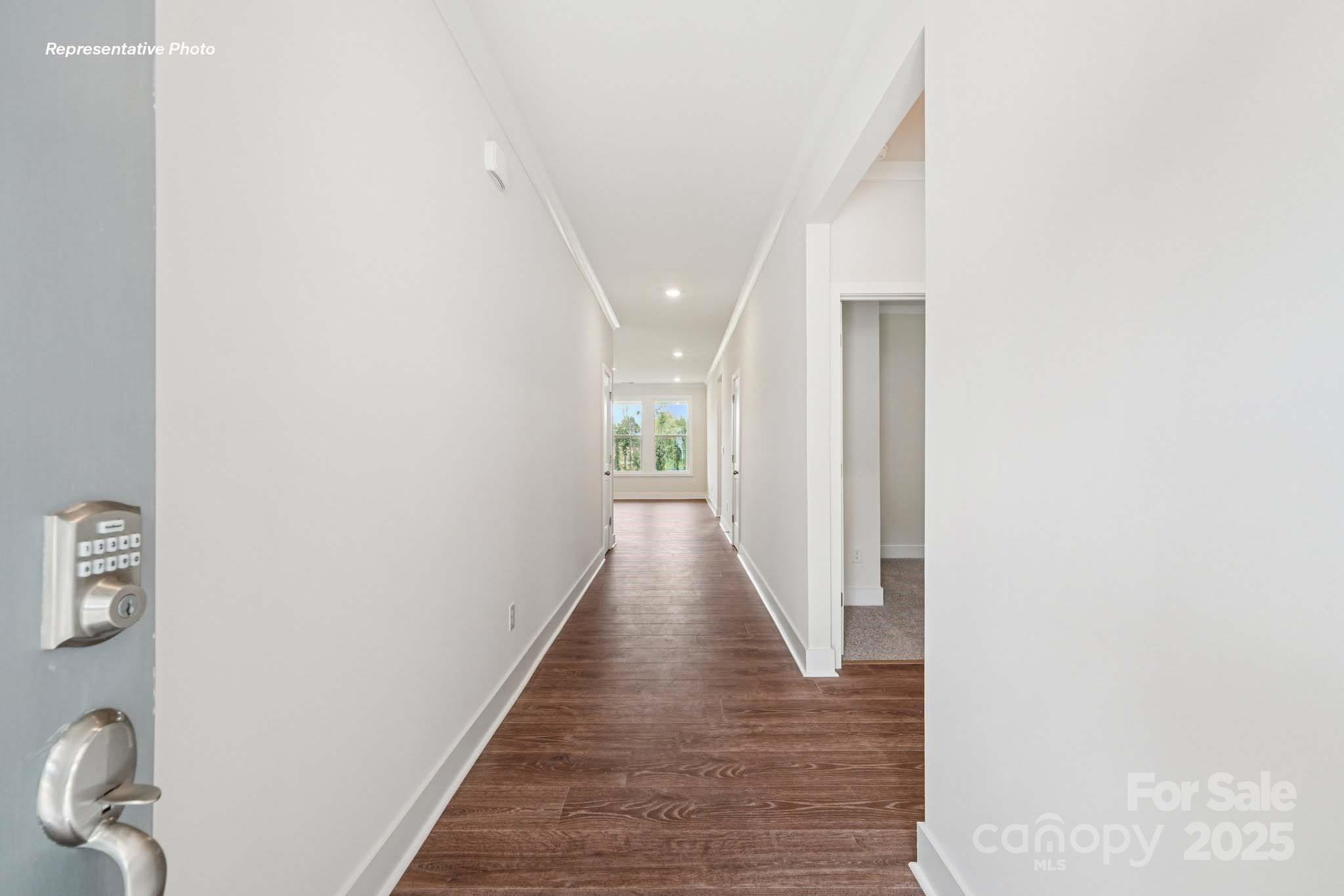 2123 Skyhawk Drive Property Photo 1