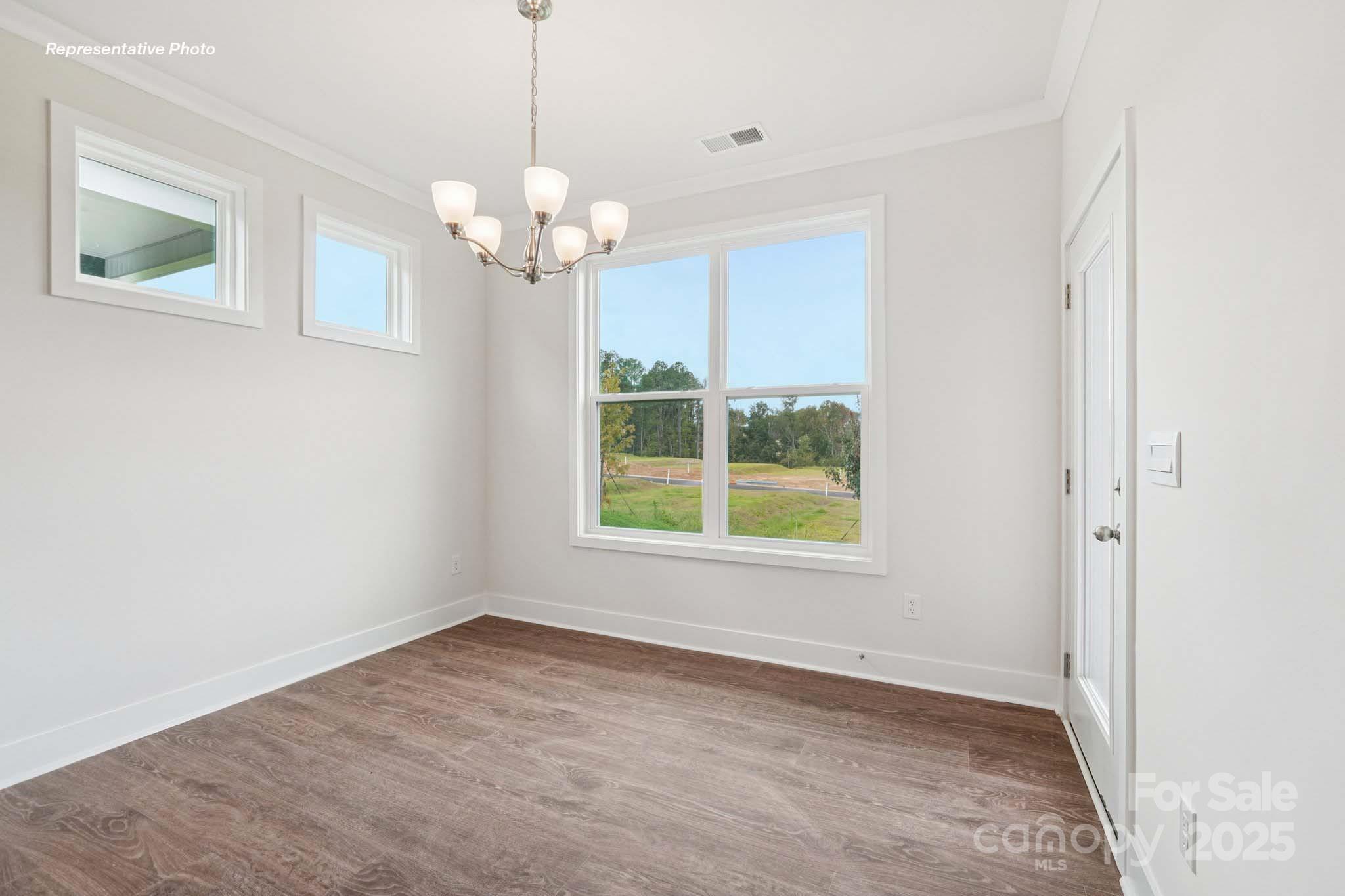 2123 Skyhawk Drive Property Photo 8