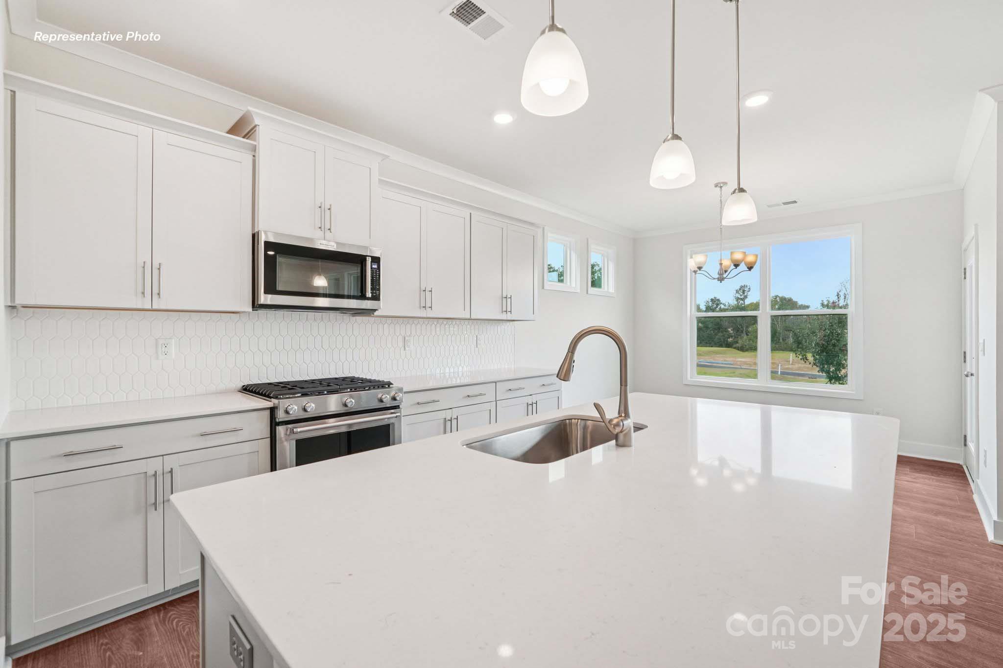 2123 Skyhawk Drive Property Photo 12