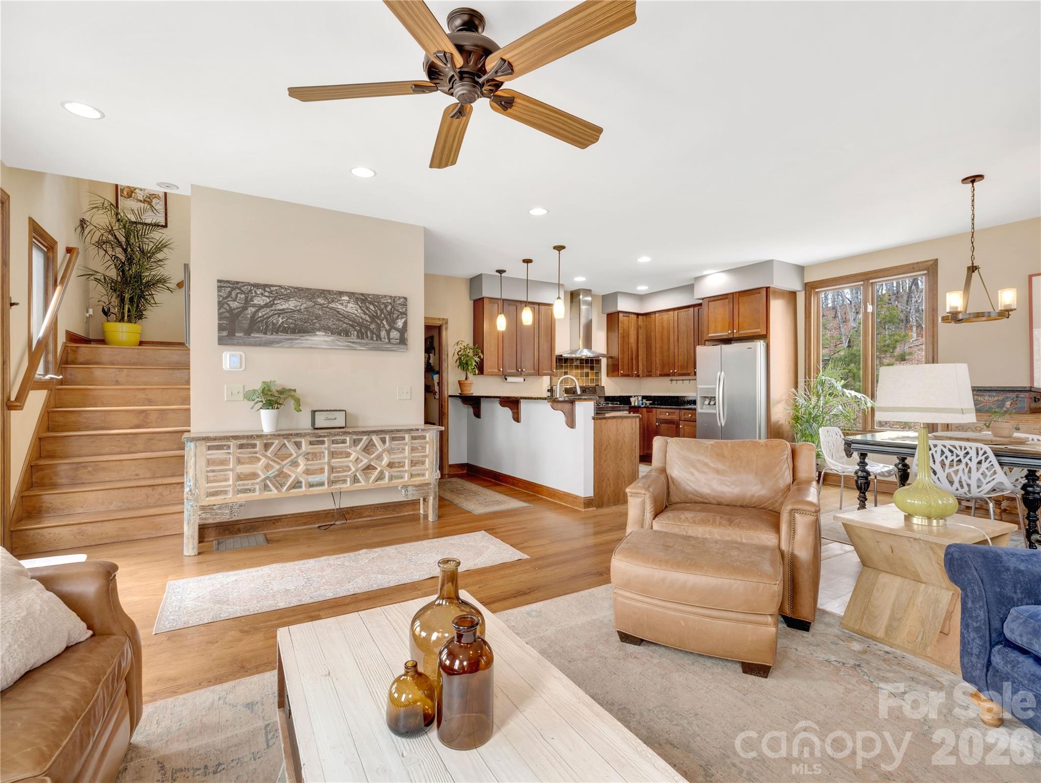184 Deep Woods Lane Property Photo 3