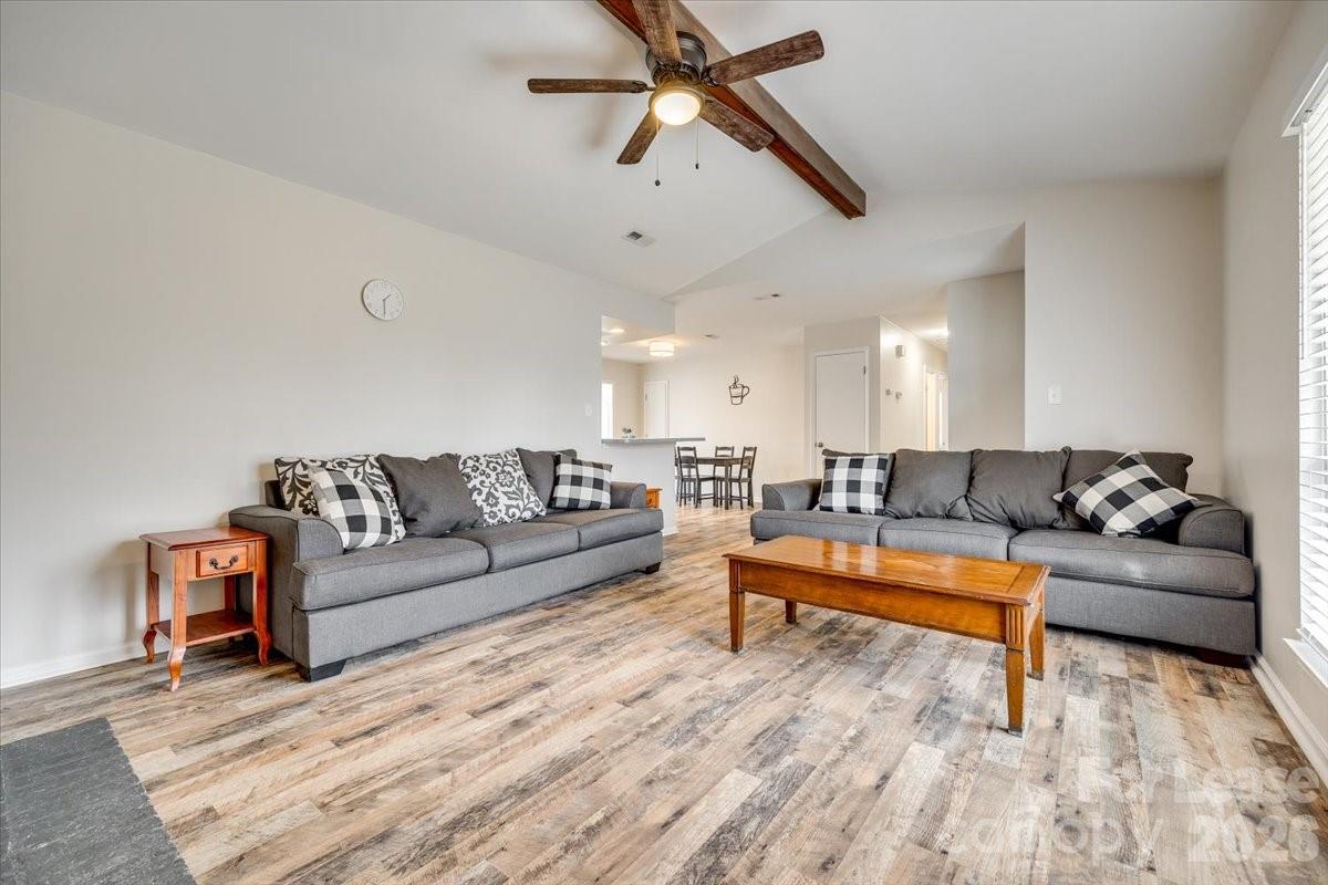 10932 Copperfield Drive Property Photo 6