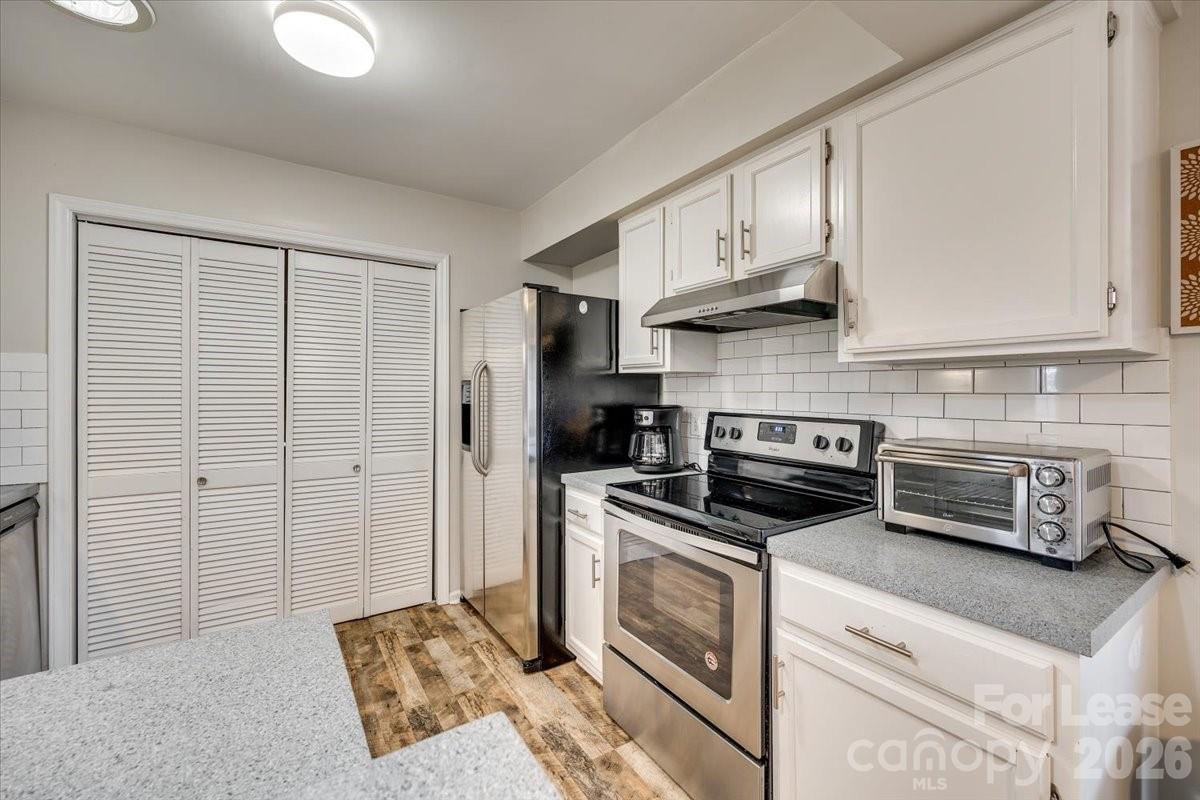 10932 Copperfield Drive Property Photo 11