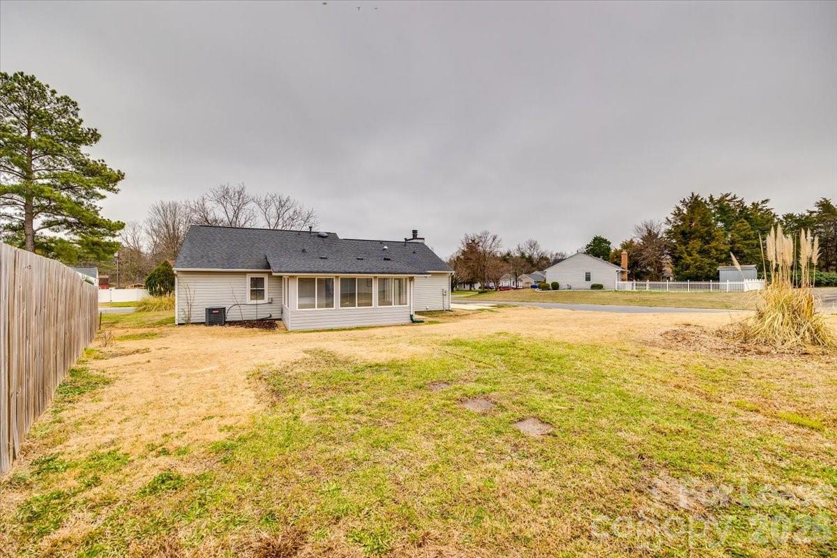 10932 Copperfield Drive Property Photo 28