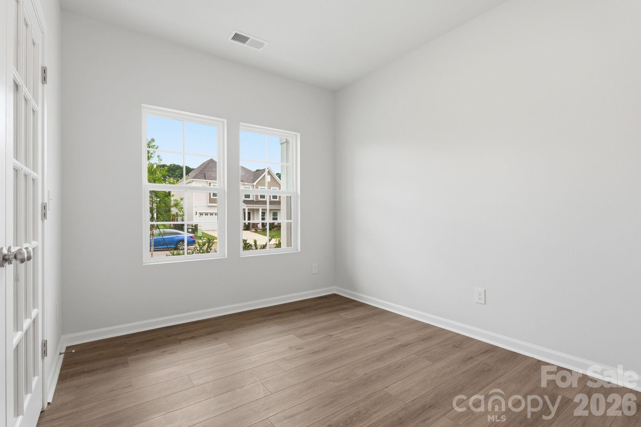 1641 Piper Creek Avenue 13 Property Photo 4
