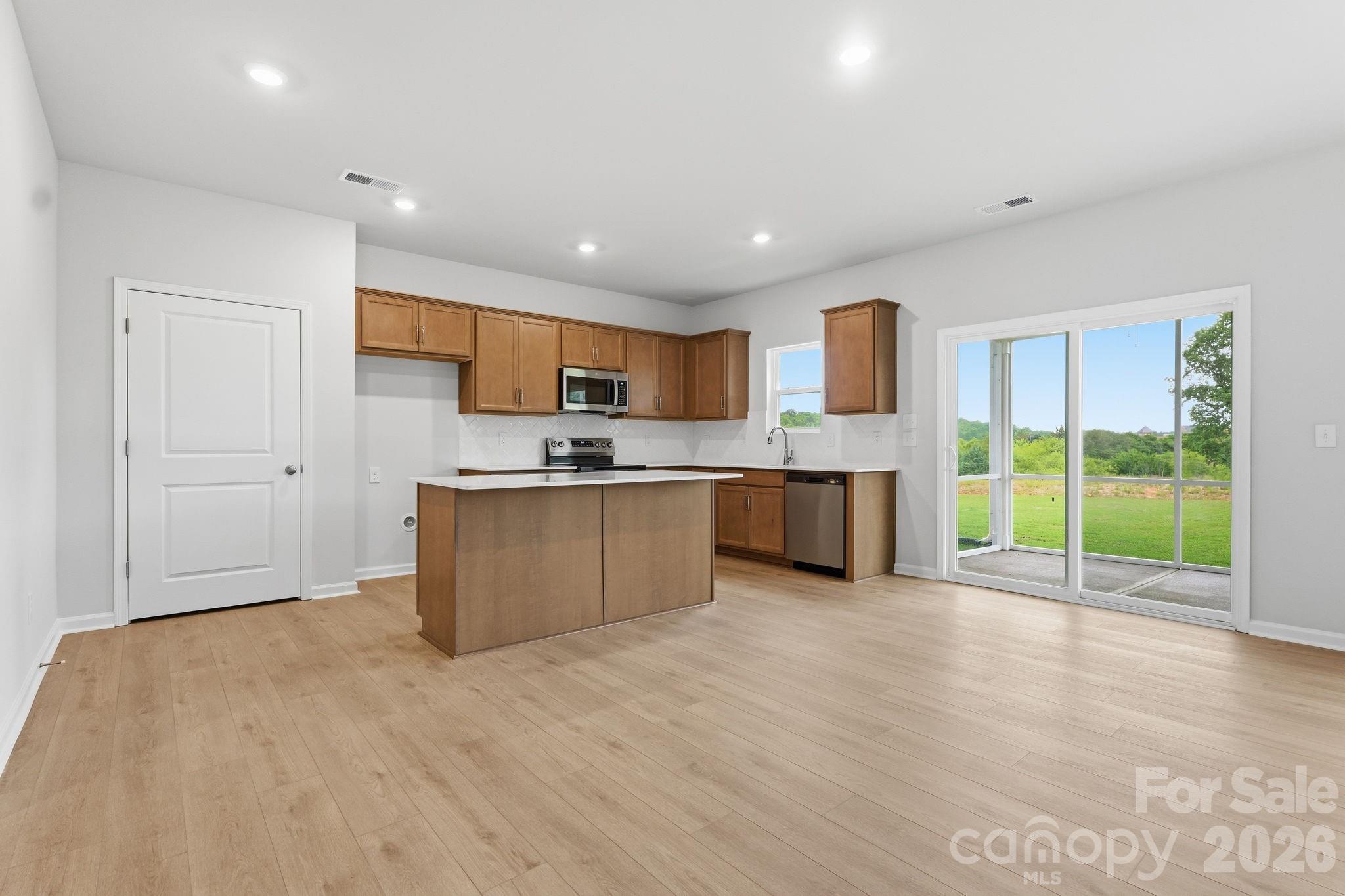 1657 Piper Creek Avenue 14 Property Photo 4