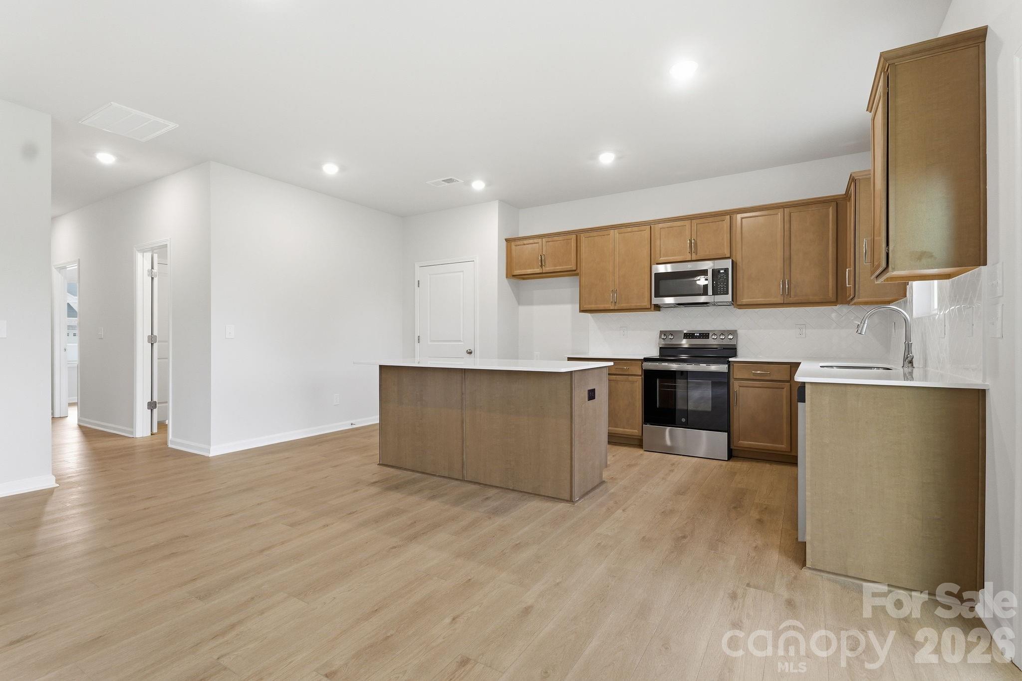 1657 Piper Creek Avenue 14 Property Photo 6