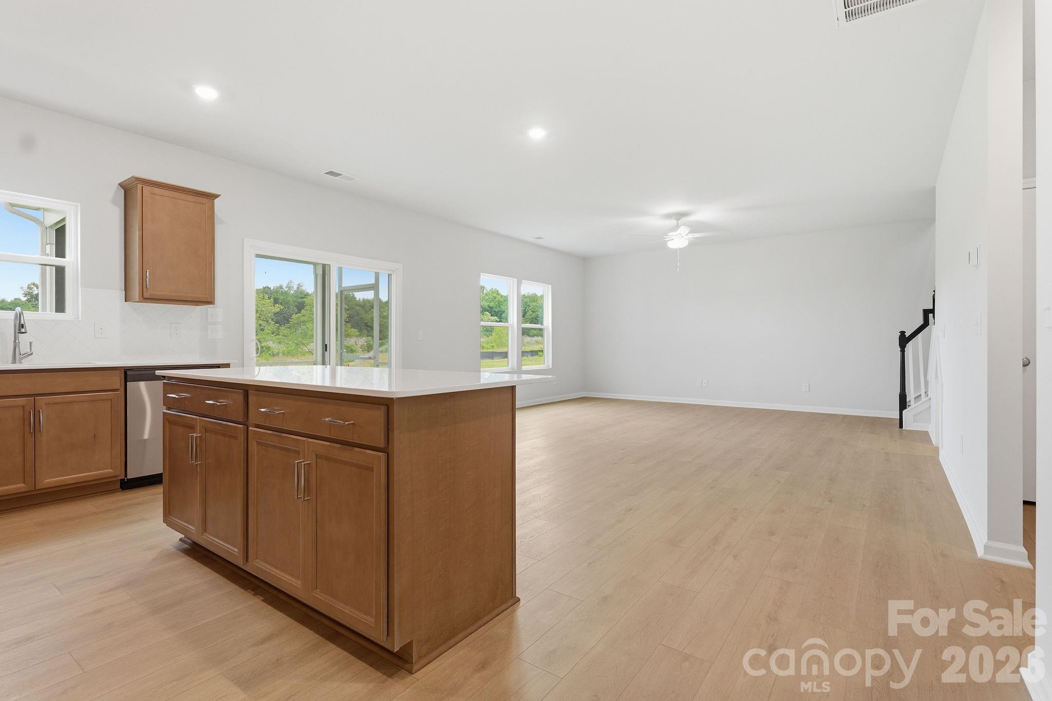 1657 Piper Creek Avenue 14 Property Photo 7