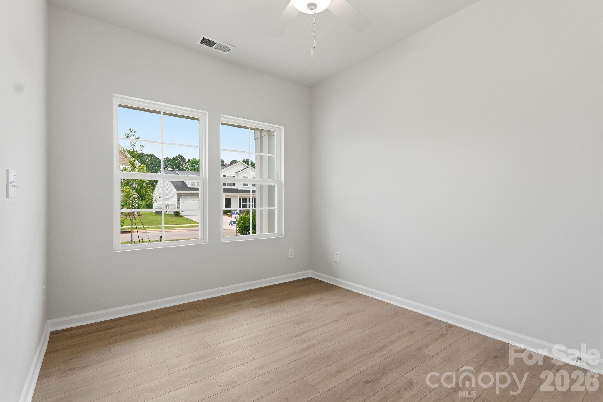 1657 Piper Creek Avenue 14 Property Photo 11